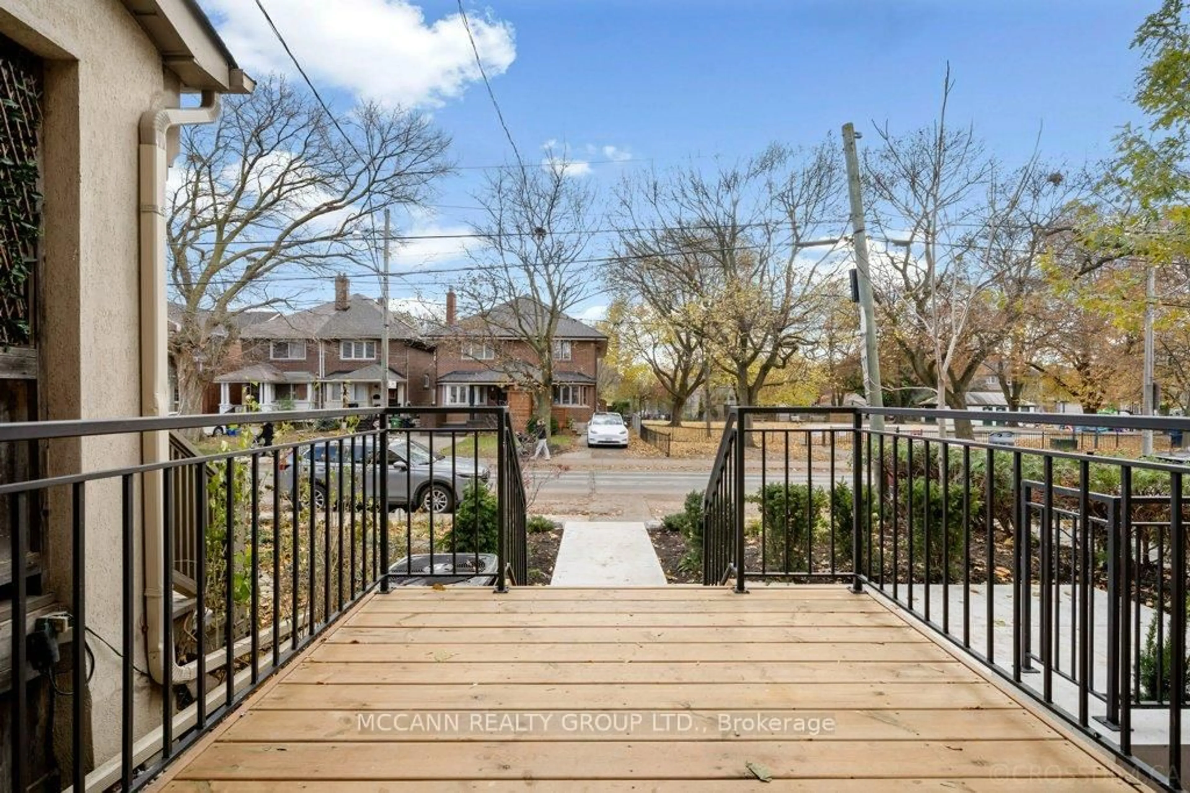 Patio, street for 72 Woburn Ave, Toronto Ontario M5M 1K6