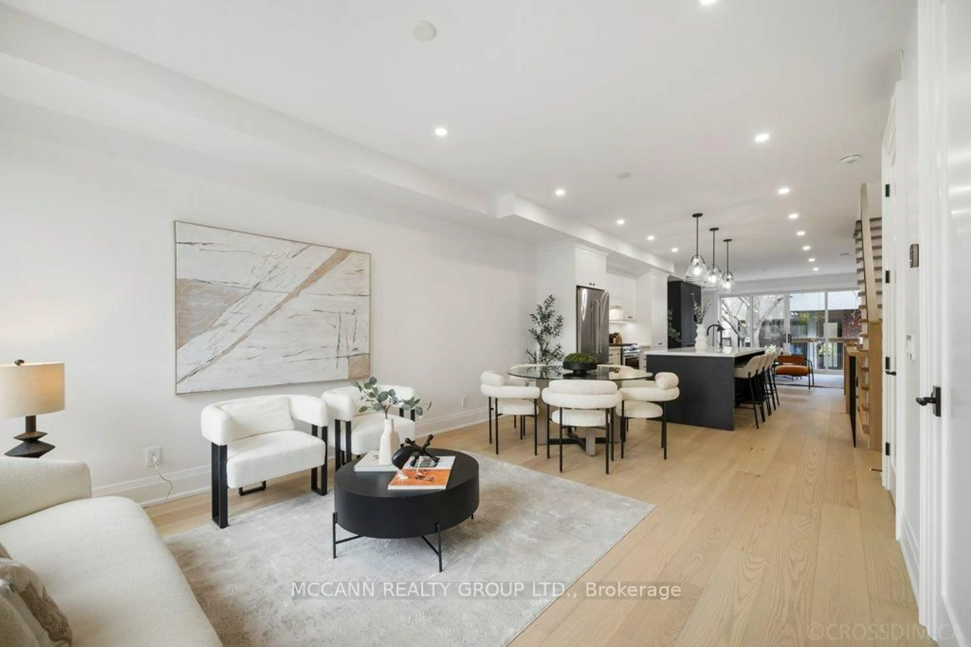 Living room with furniture, unknown for 72 Woburn Ave, Toronto Ontario M5M 1K6