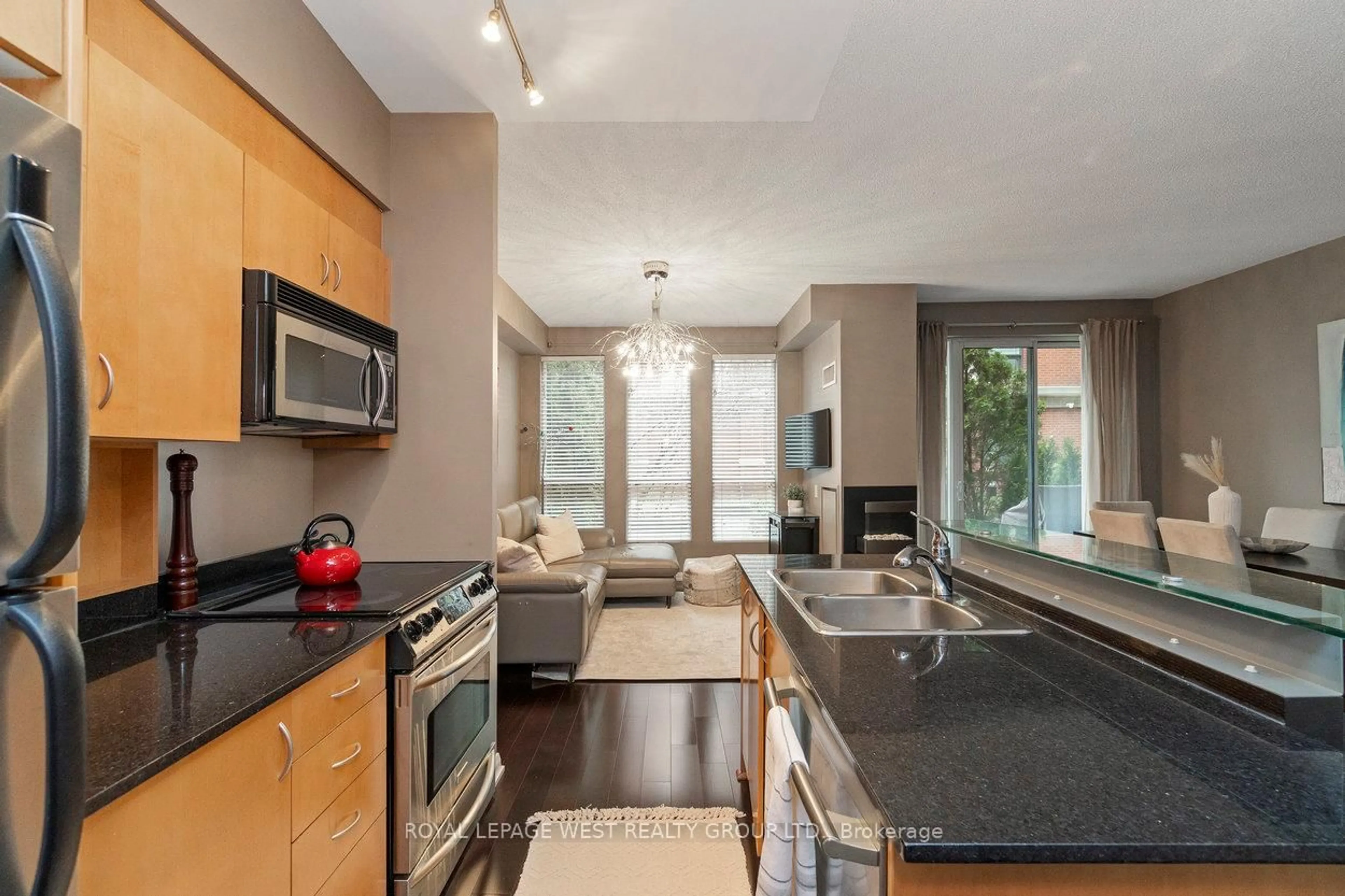 Open concept kitchen, unknown for 25 Soho St #P113, Toronto Ontario M5T 3L8