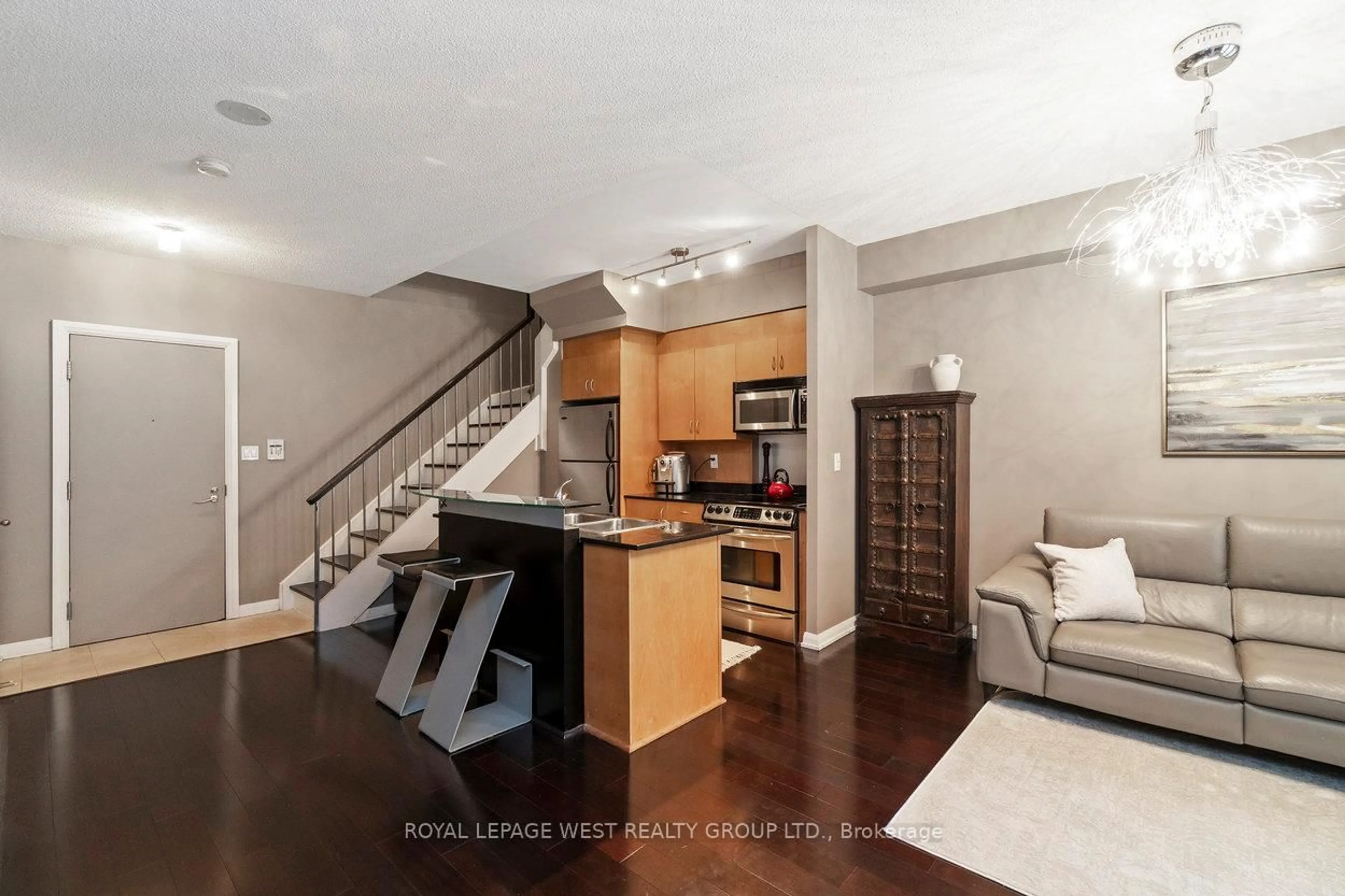 Open concept kitchen, unknown for 25 Soho St #P113, Toronto Ontario M5T 3L8