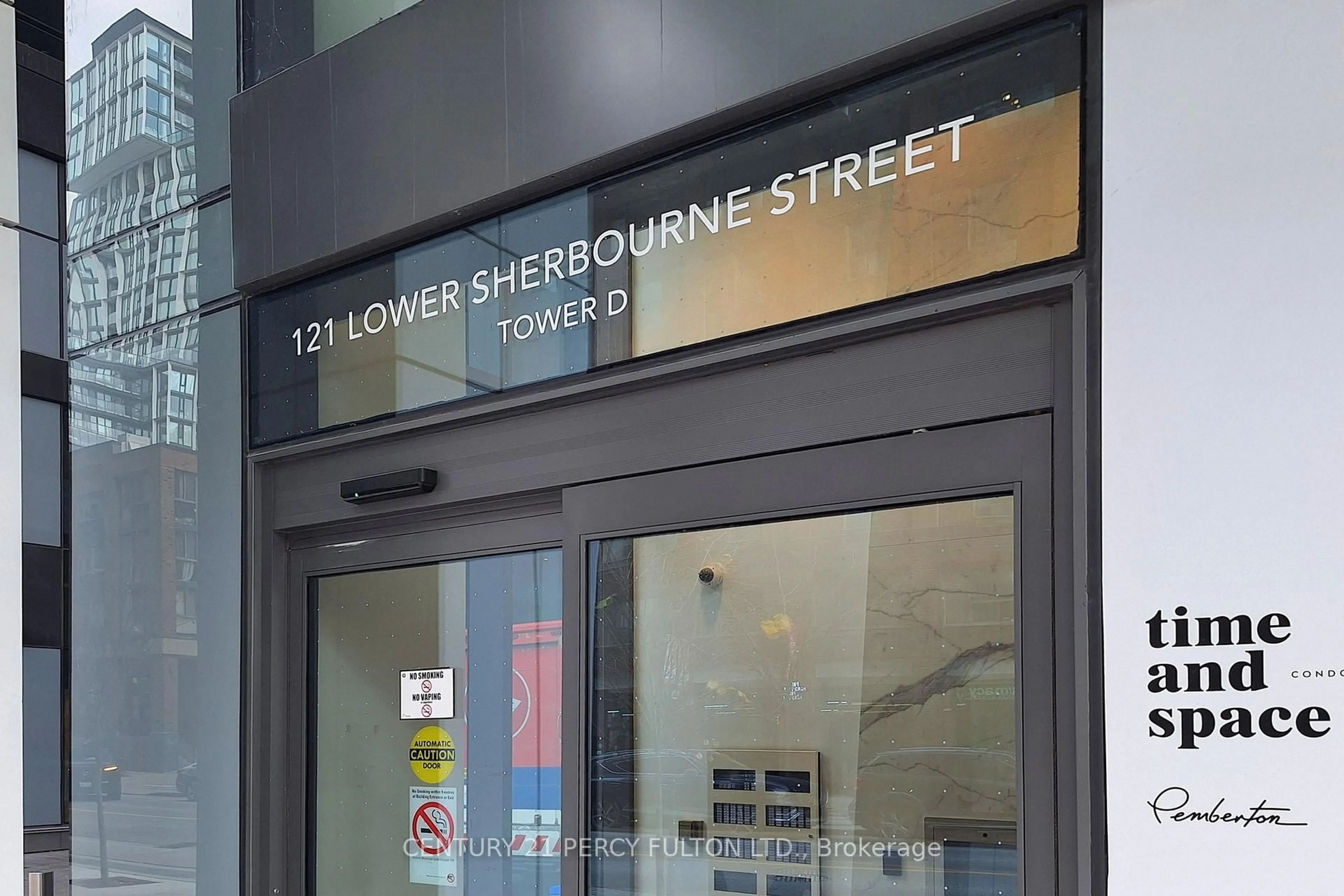 Indoor foyer for 121 Lower Sherbourne St #1555, Toronto Ontario M5A 0W8