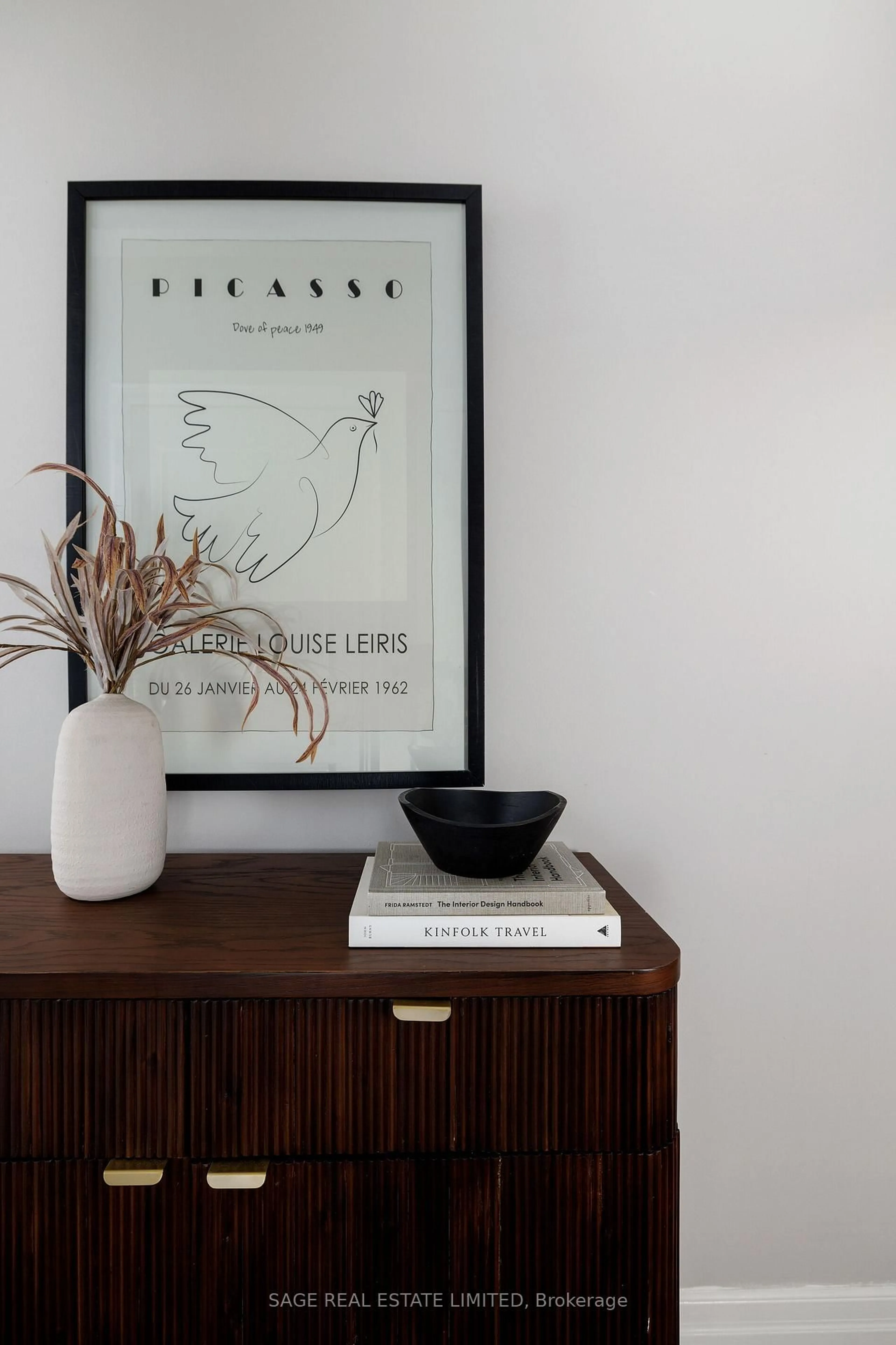 Indoor entryway for 21 Burkebrook Pl #416, Toronto Ontario M4G 0A2