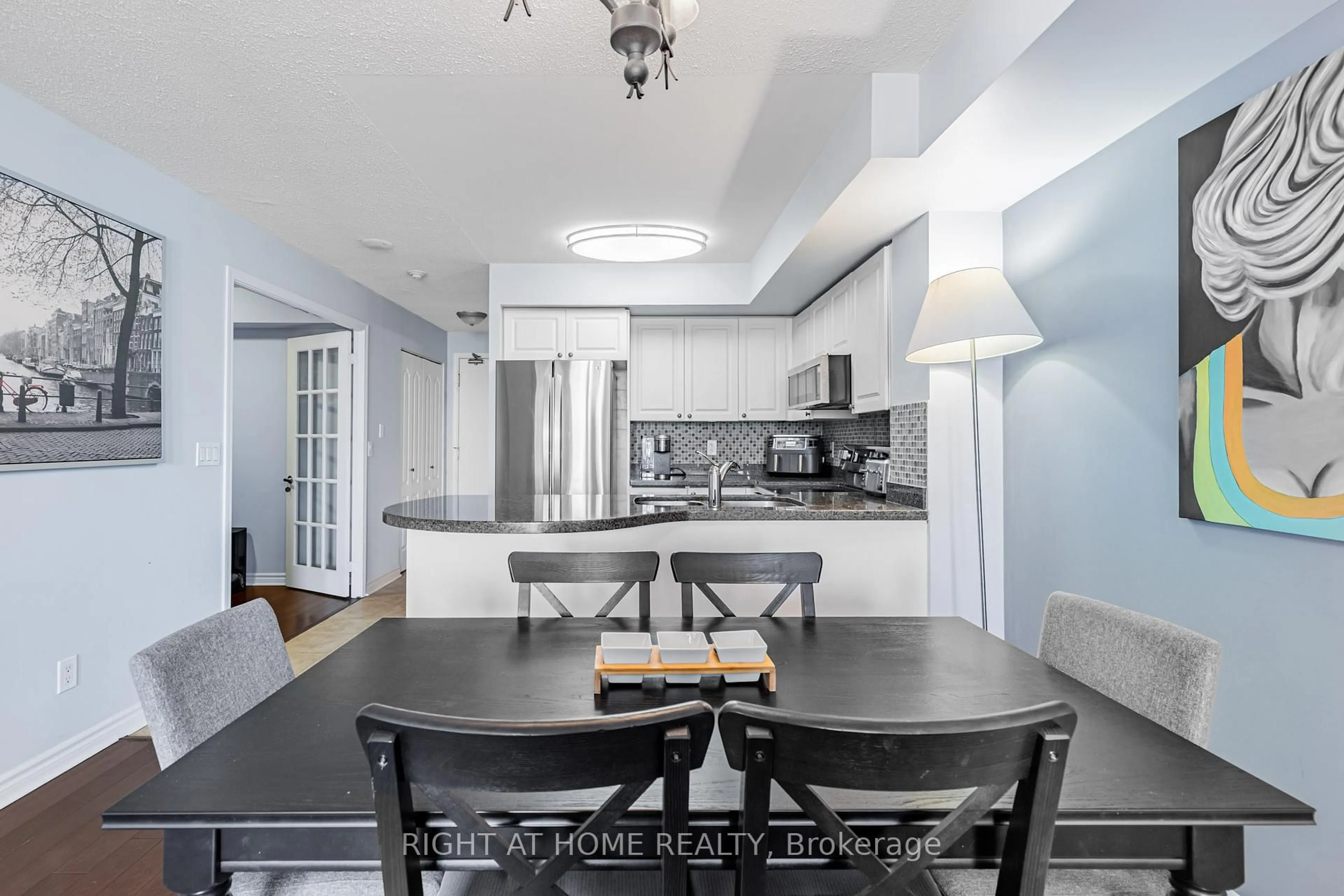 Open concept kitchen, unknown for 17 Barberry Pl #1805, Toronto Ontario M2K 3E2