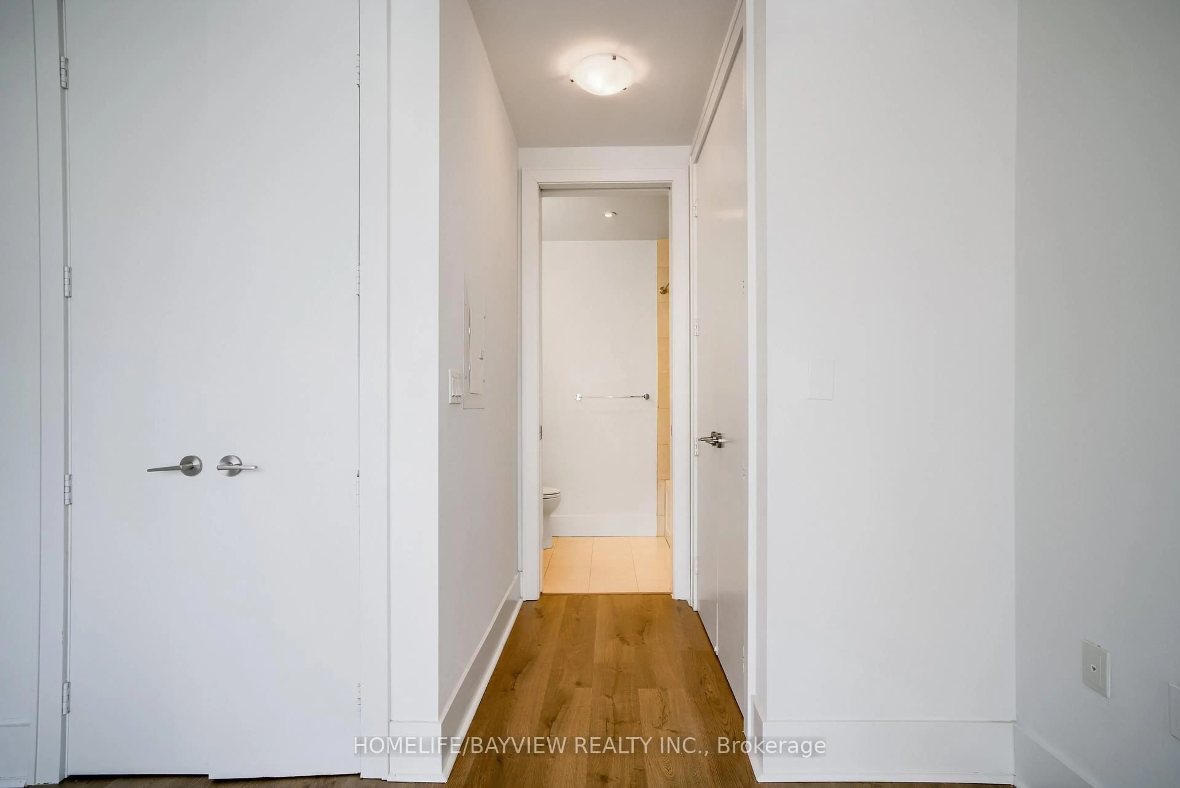 Indoor entryway for 39 Queens Quay #308, Toronto Ontario M5E 0A5