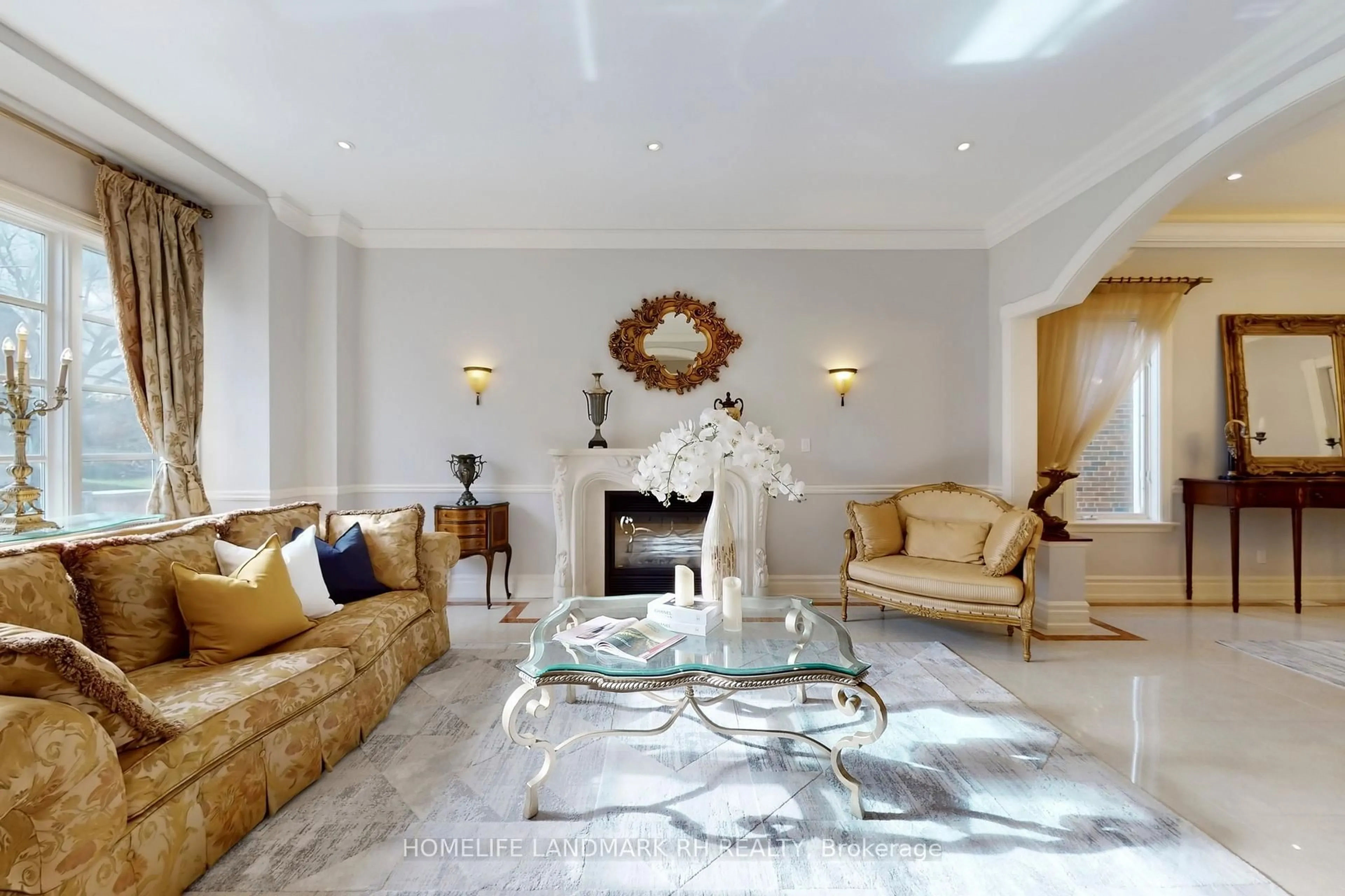 Living room with furniture, unknown for 316 Byng Ave, Toronto Ontario M2N 4L5