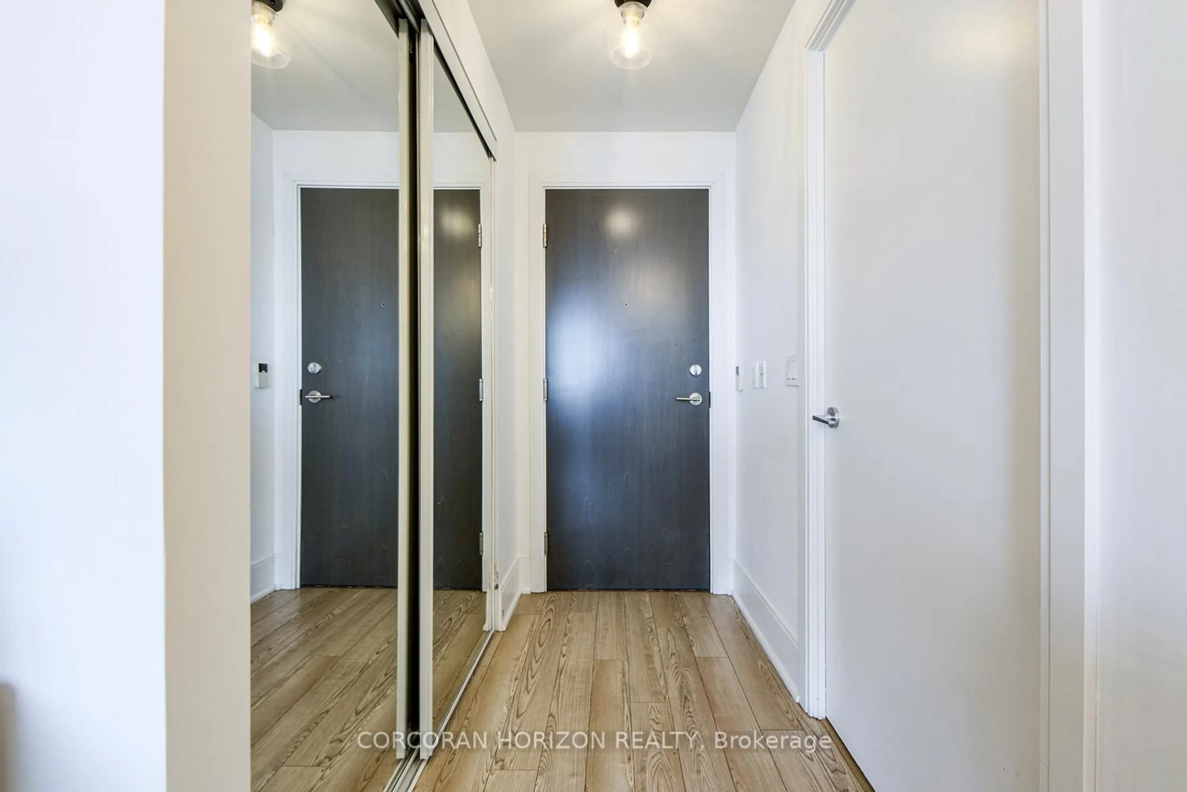Indoor entryway for 181 Wynford Dr #2509, Toronto Ontario M3C 0C6