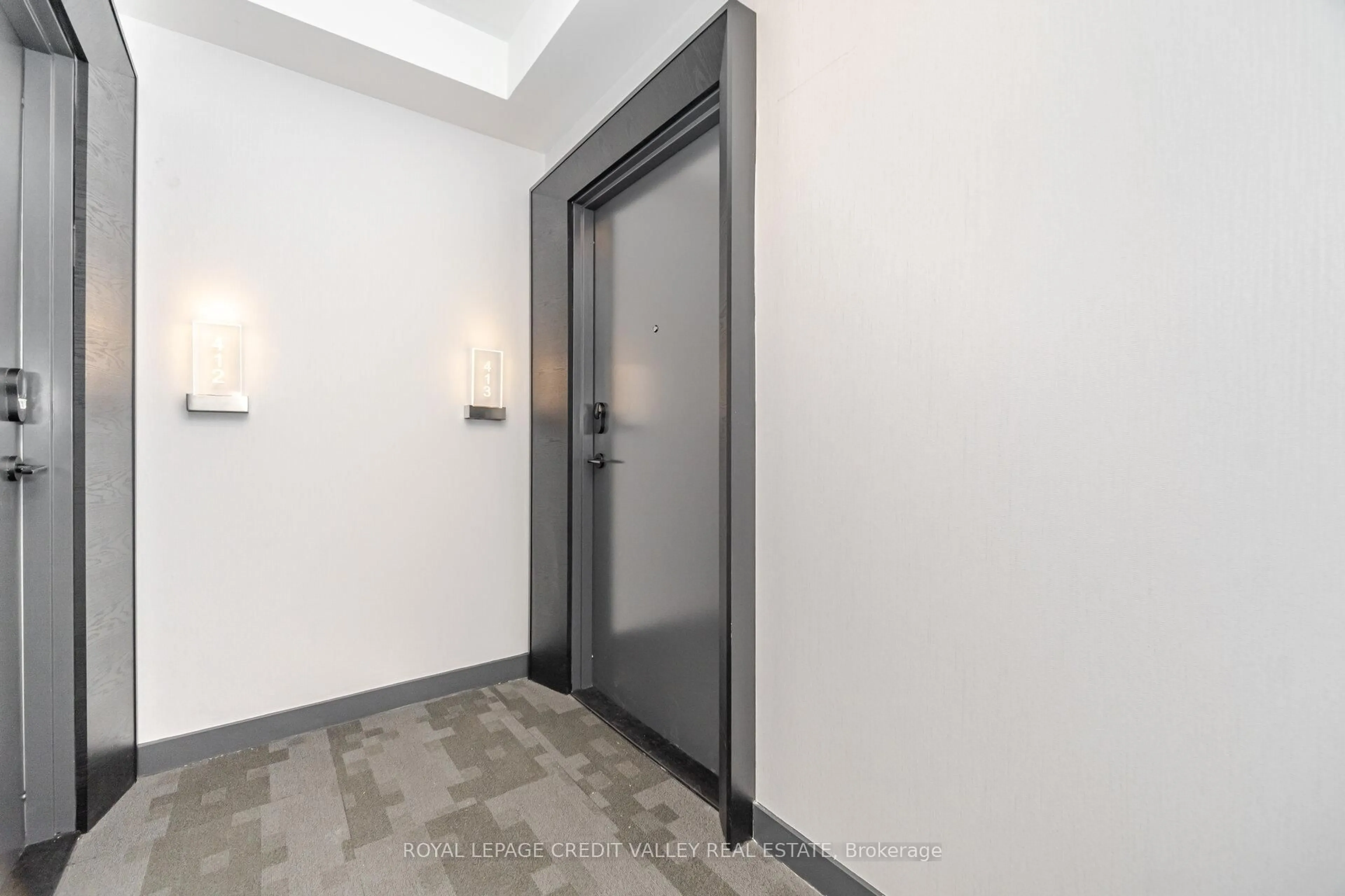 Indoor foyer for 70 Princess St #413, Toronto Ontario M5A 0X6