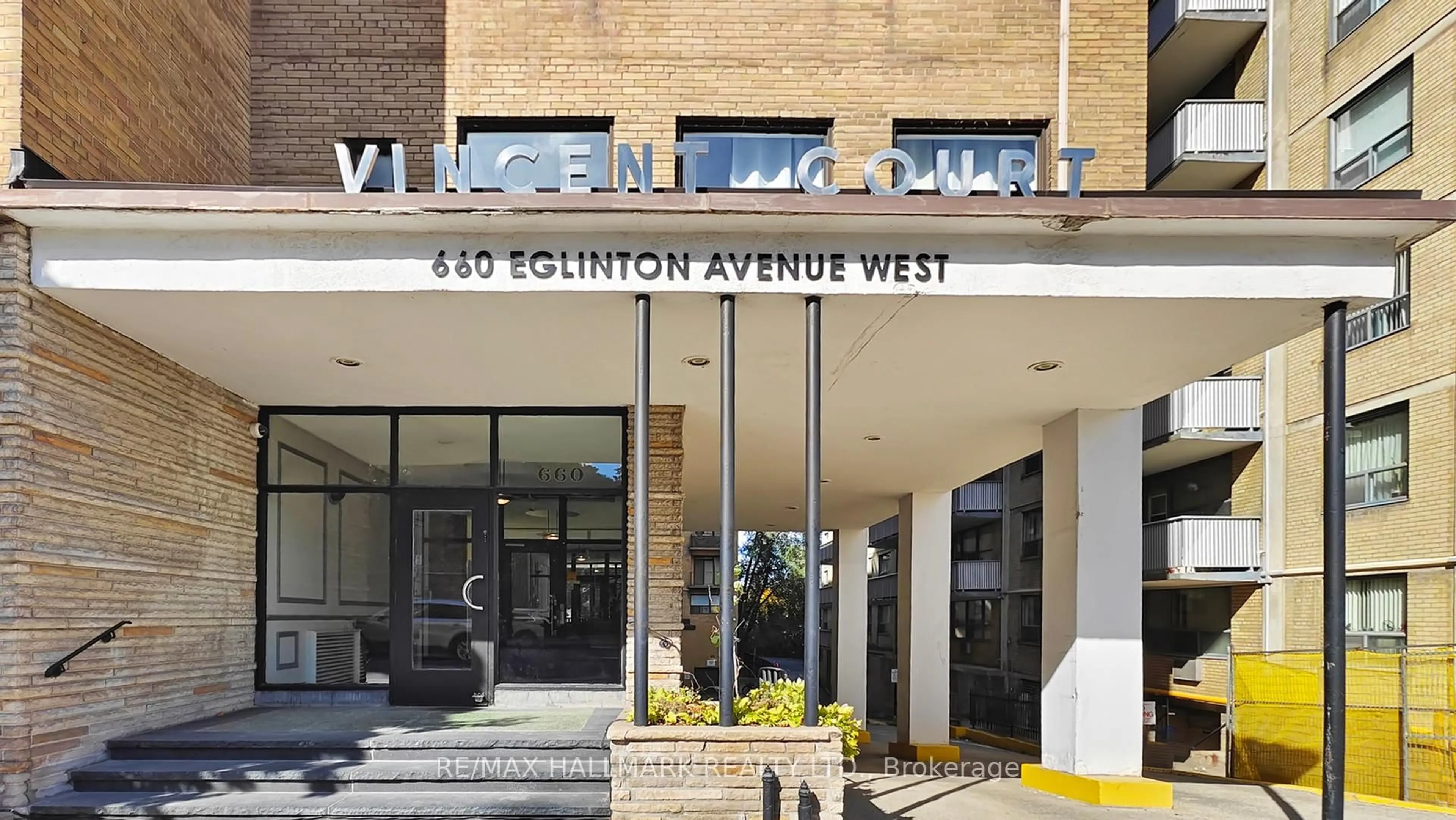 Lobby for 660 Eglinton Ave #508, Toronto Ontario M5N 1C3