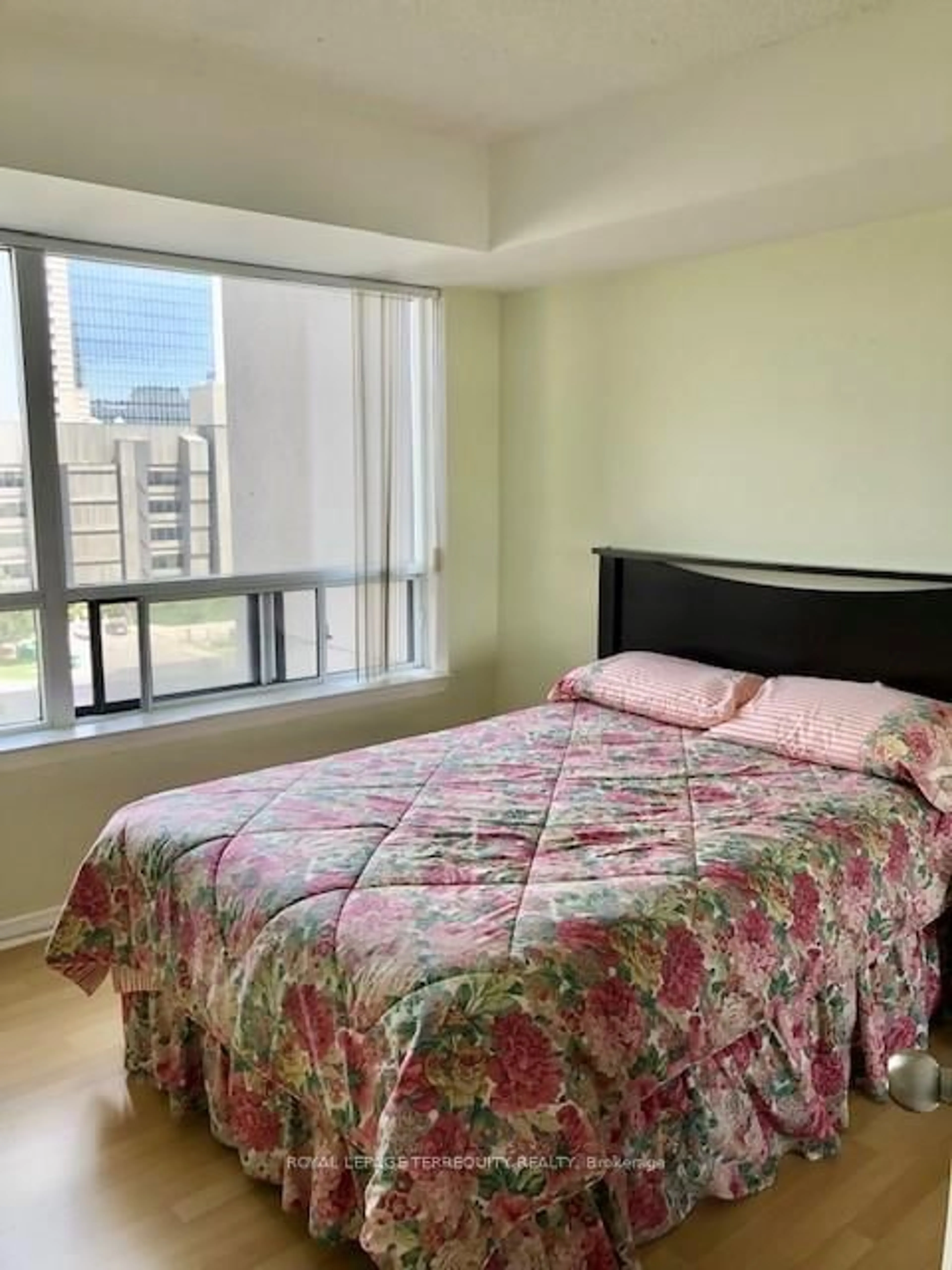 Bedroom with bed, unknown for 155 Beecroft Rd #810, Toronto Ontario M2N 7C6