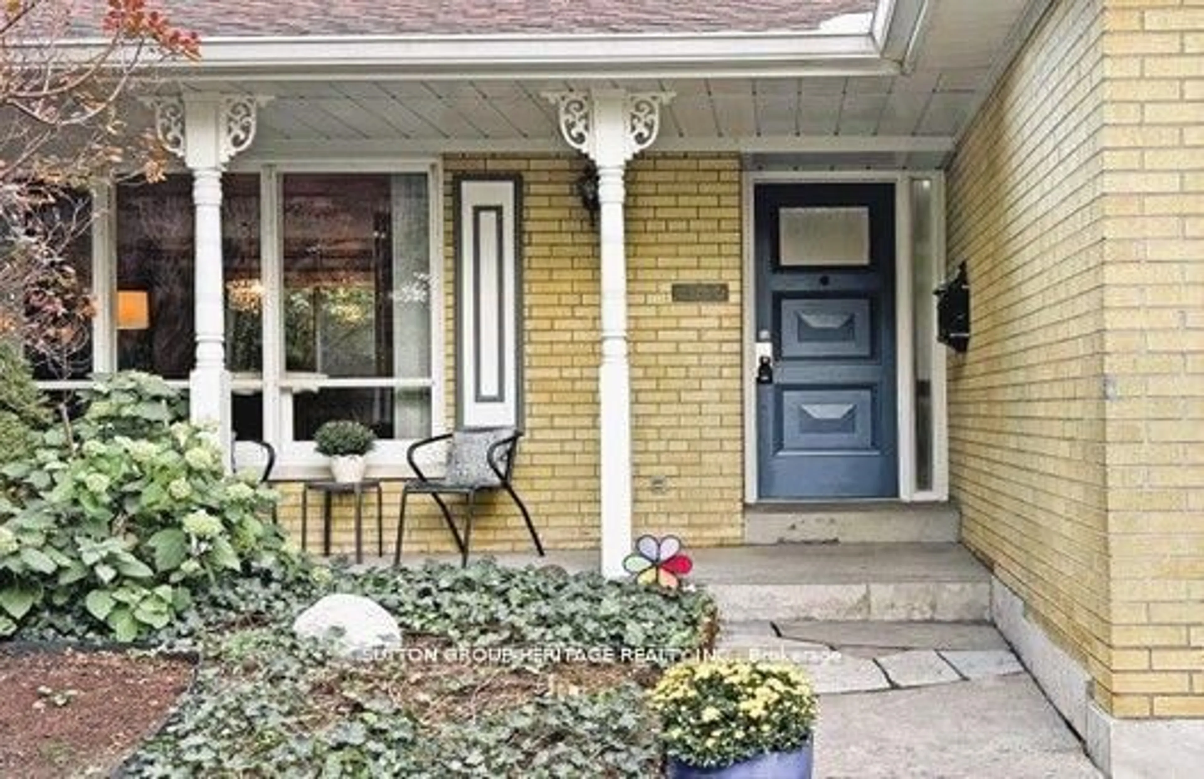 Home with brick exterior material, street for 17 Brenham Cres, Toronto Ontario M2M 2K9