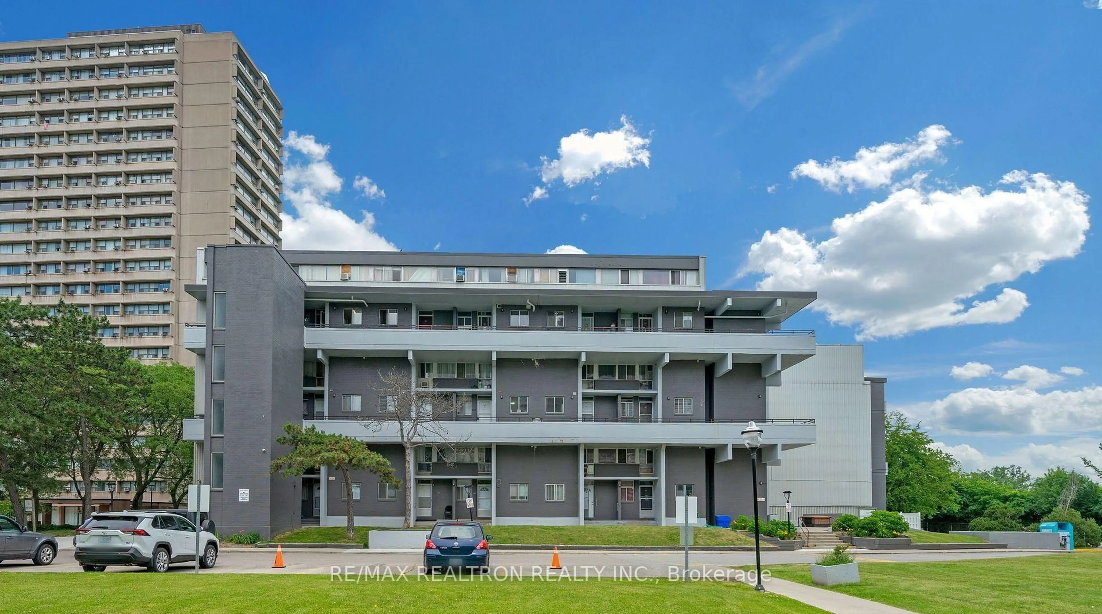 Unknown for 40 Sunny Glwy #308, Toronto Ontario M3C 2Z2