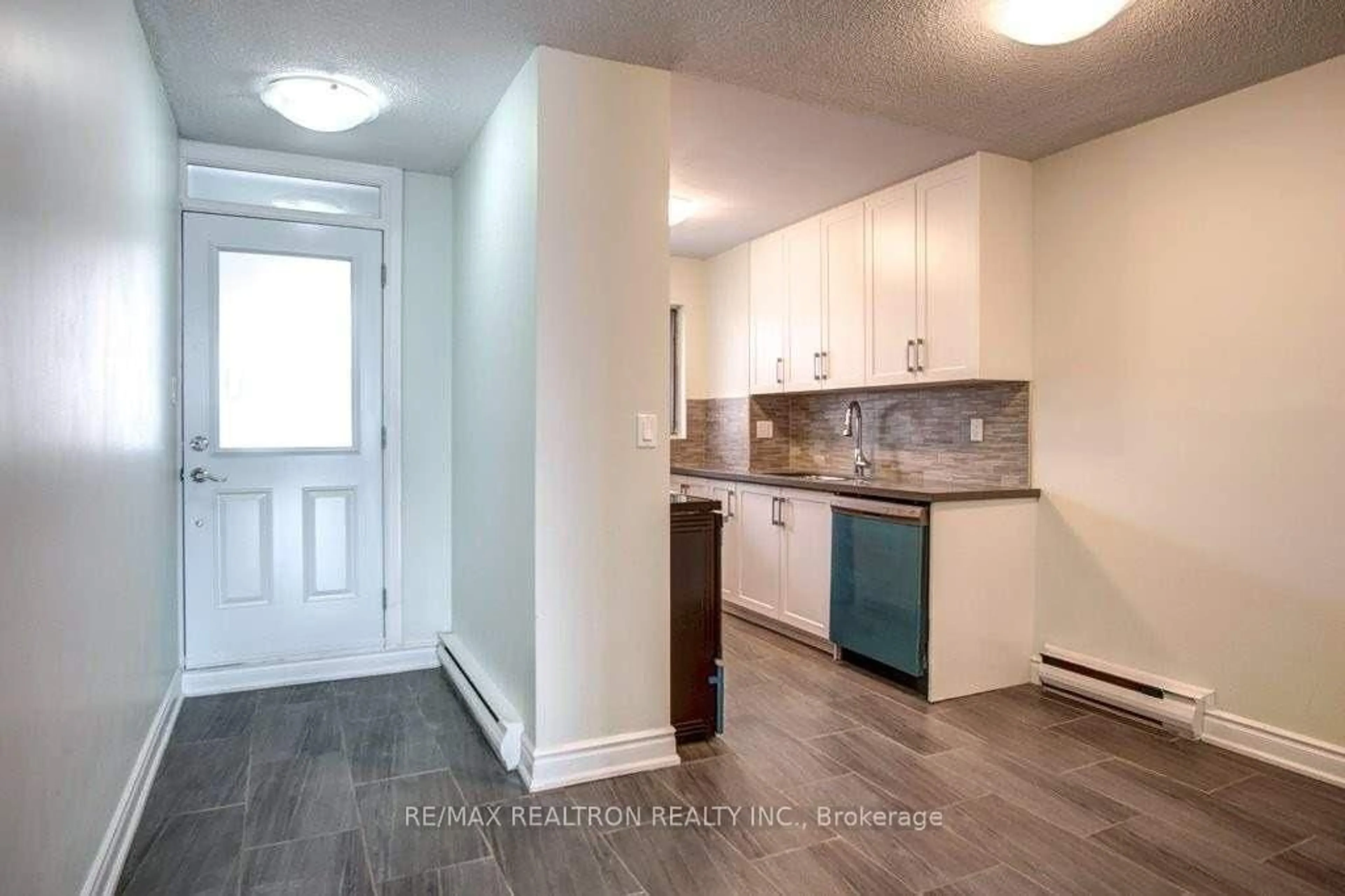 Unknown for 40 Sunny Glwy #308, Toronto Ontario M3C 2Z2