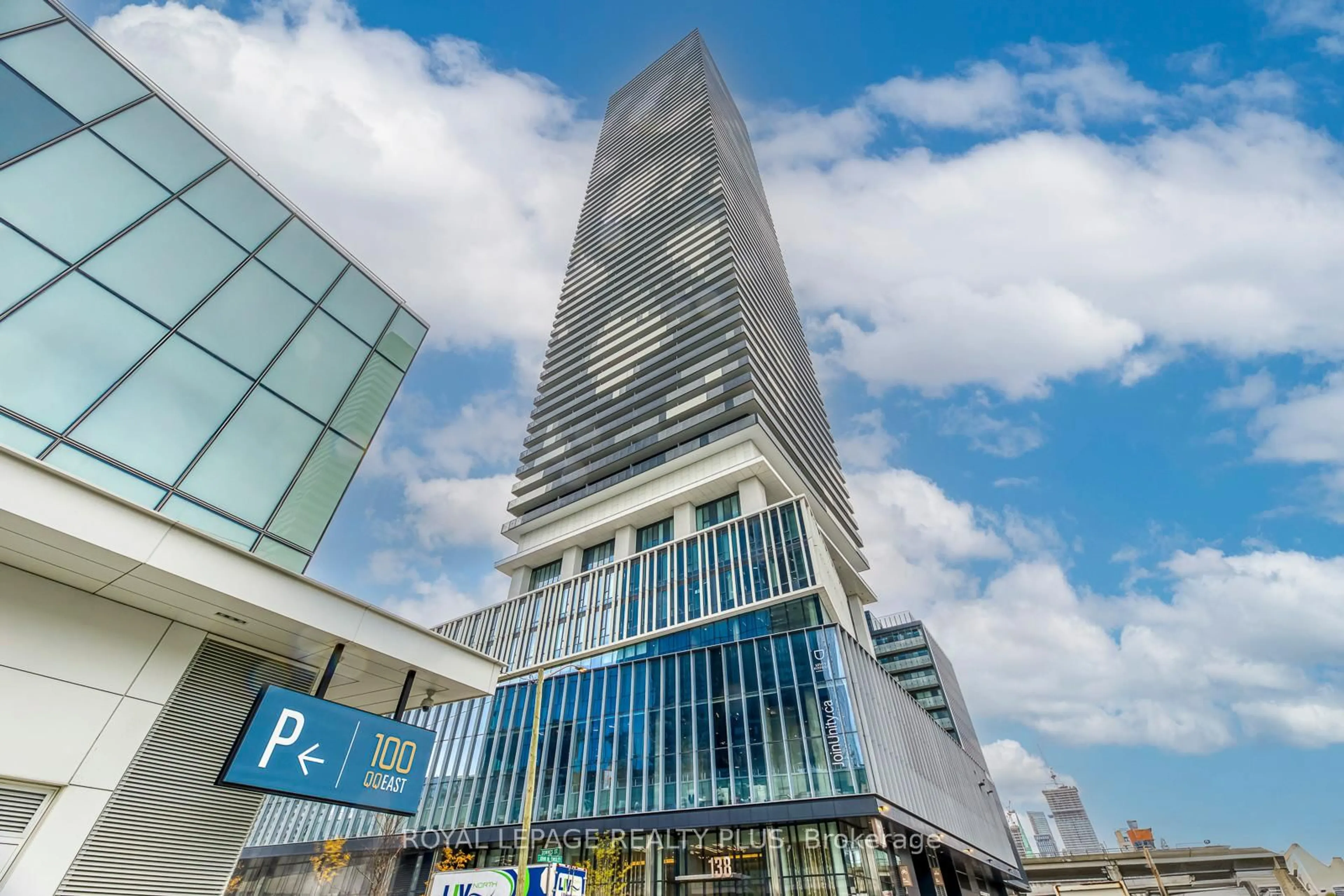 Indoor foyer for 138 Downes St #6309, Toronto Ontario M5E 0E4