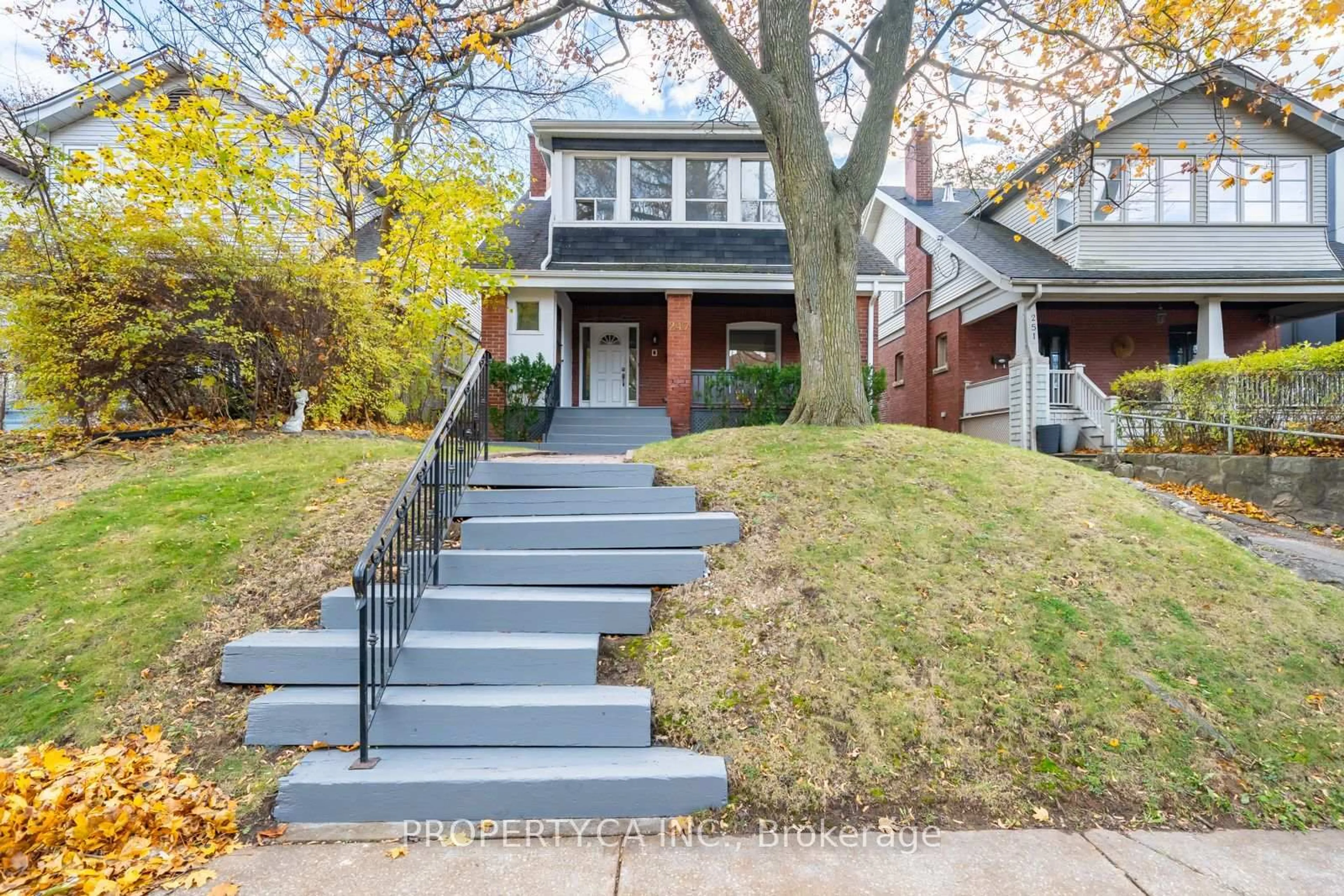 Stairs for 247 St Clements Ave, Toronto Ontario M4R 1H3