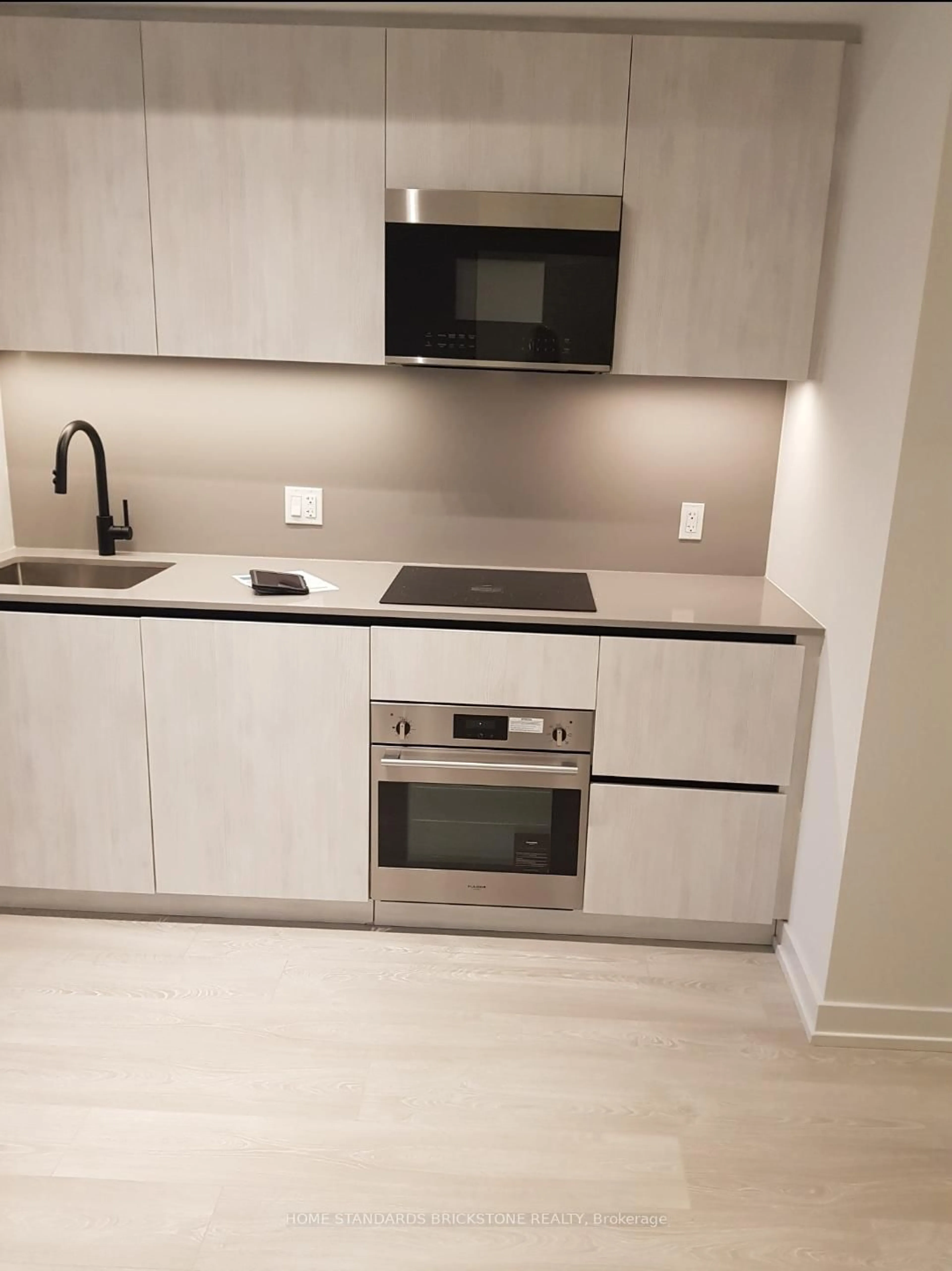 Standard kitchen, unknown for 70 Princess St #603, Toronto Ontario M5A 0X6