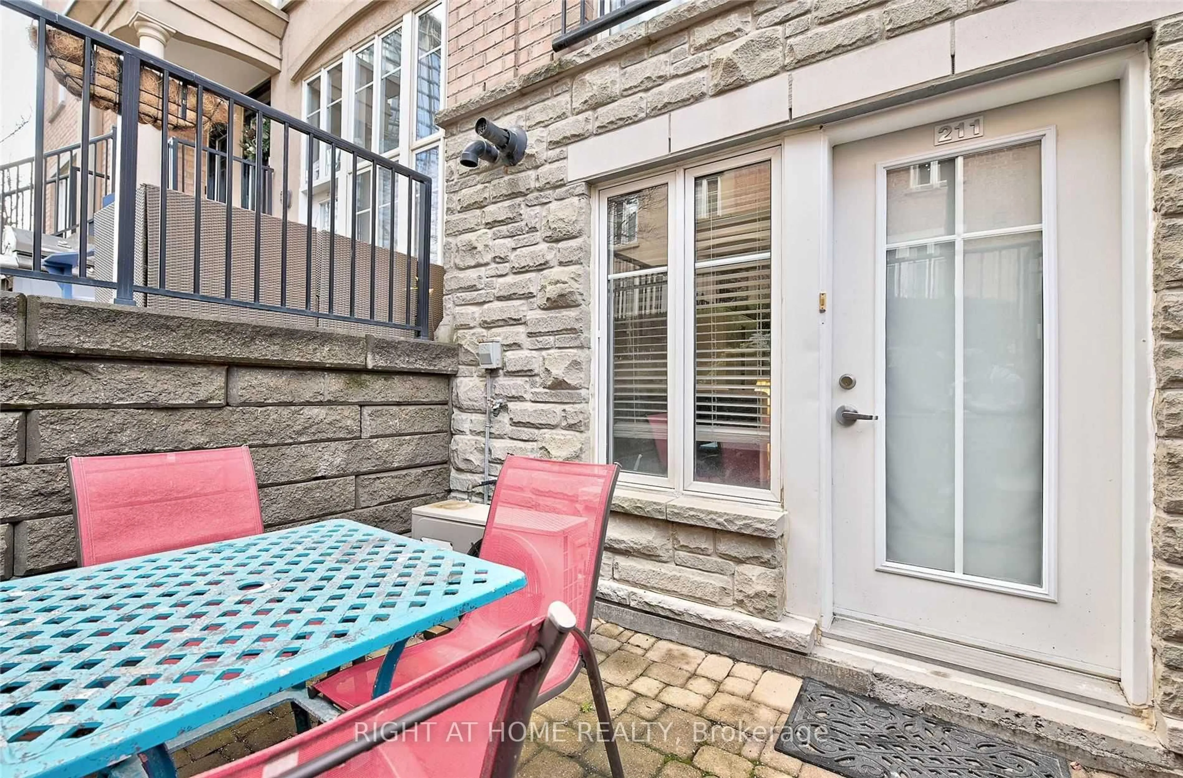 Patio, street for 26 Western Battery Rd #211, Toronto Ontario M6K 3N9