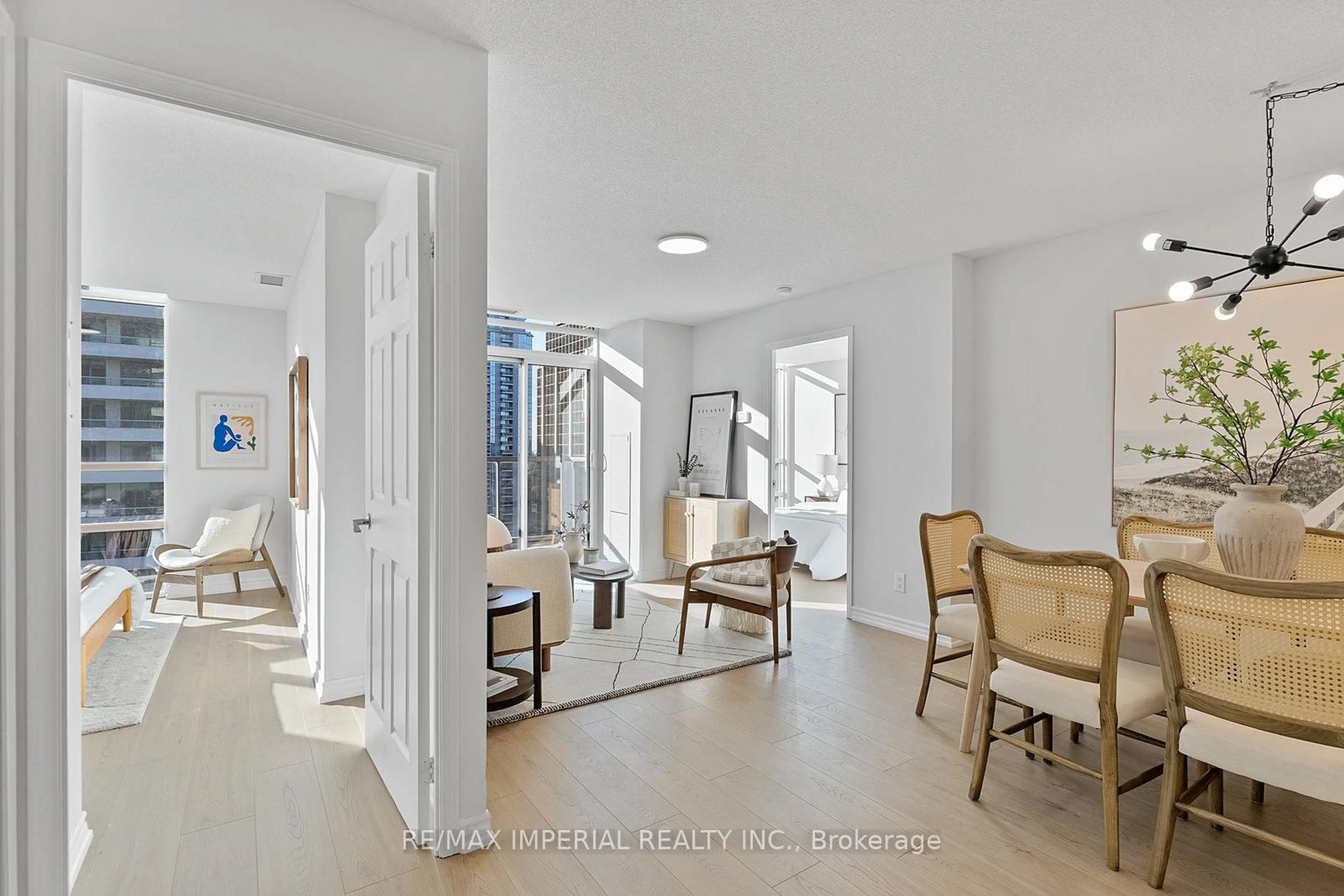 Indoor entryway for 35 Hollywood Ave #2318, Toronto Ontario M2N 0A9
