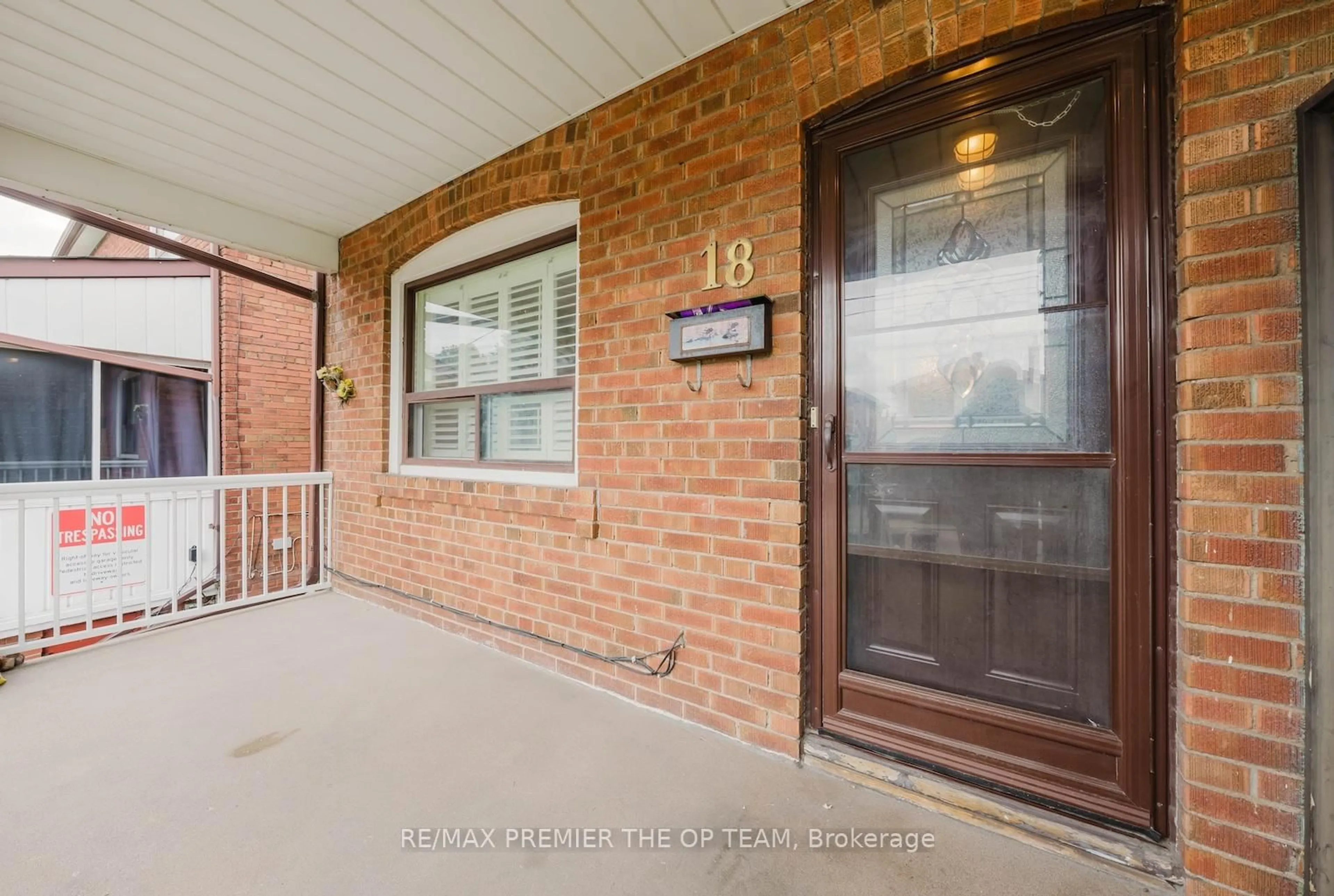 Unknown for 18 Greyton Cres, Toronto Ontario M6E 2G2