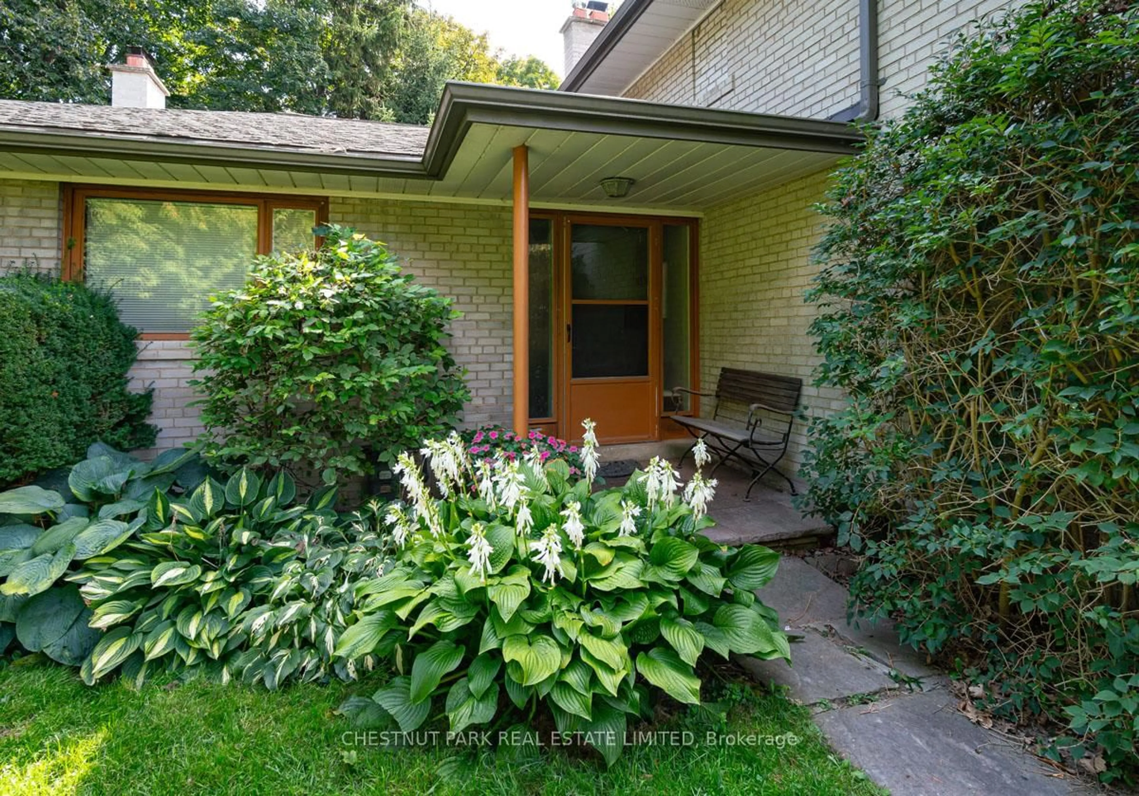 Unknown for 229 Owen Blvd, Toronto Ontario M2P 1G9