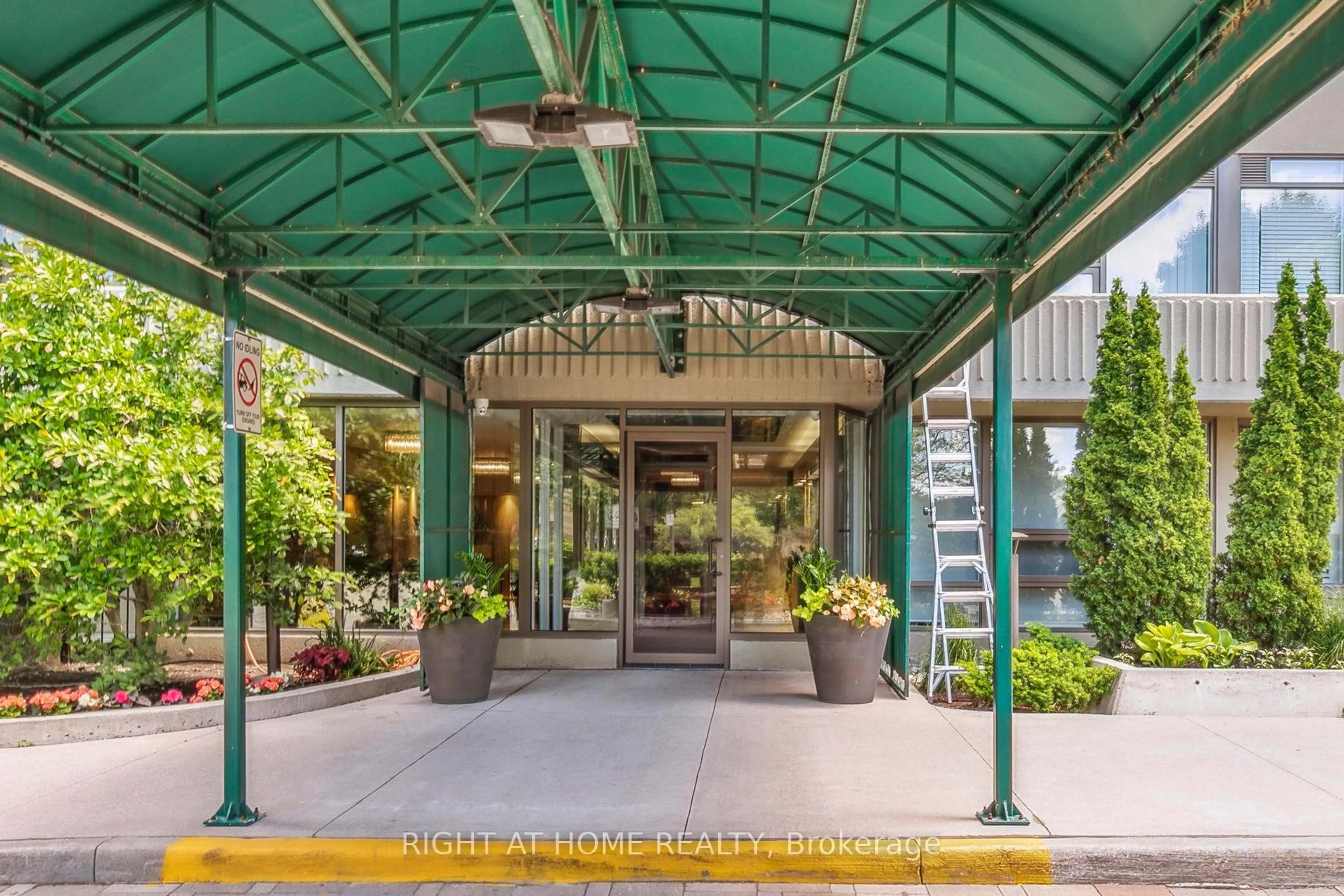 Lobby for 55 Skymark Dr #2704, Toronto Ontario M2H 3N4