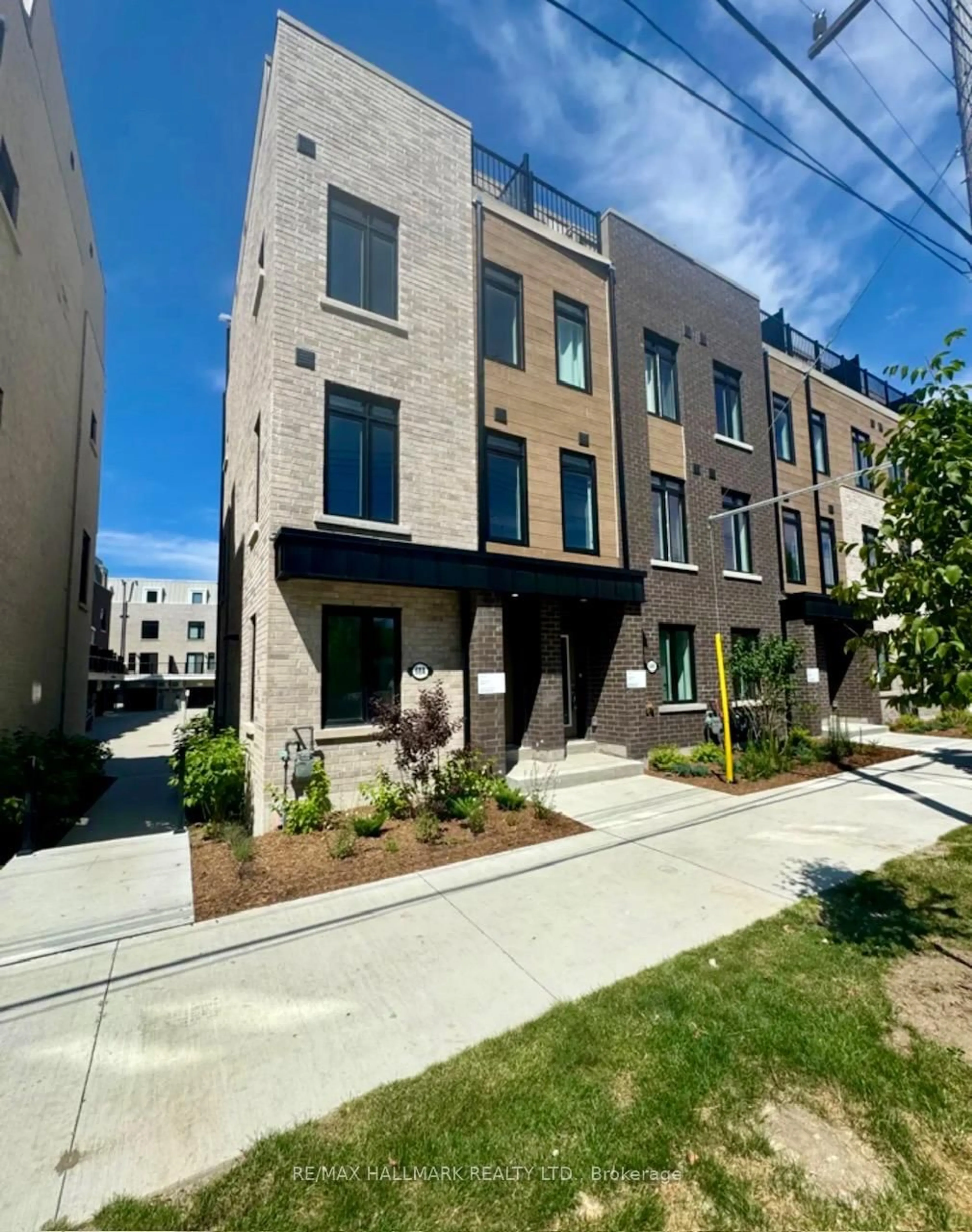 Unknown for 68A Tisdale Ave, Toronto Ontario M4A 1C5