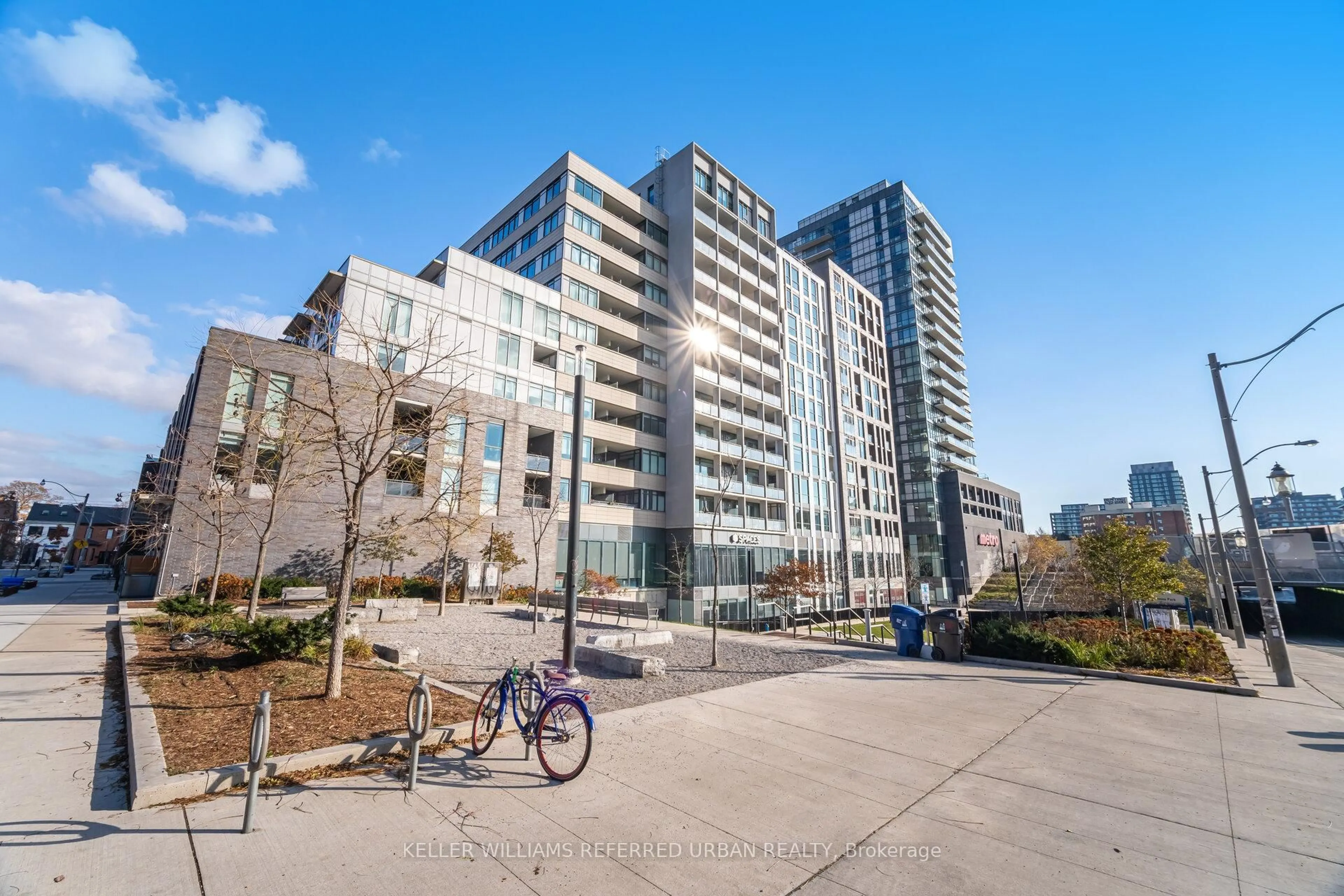 Patio, street for 20 Minowan Miikan Lane #1108, Toronto Ontario M6J 0E5