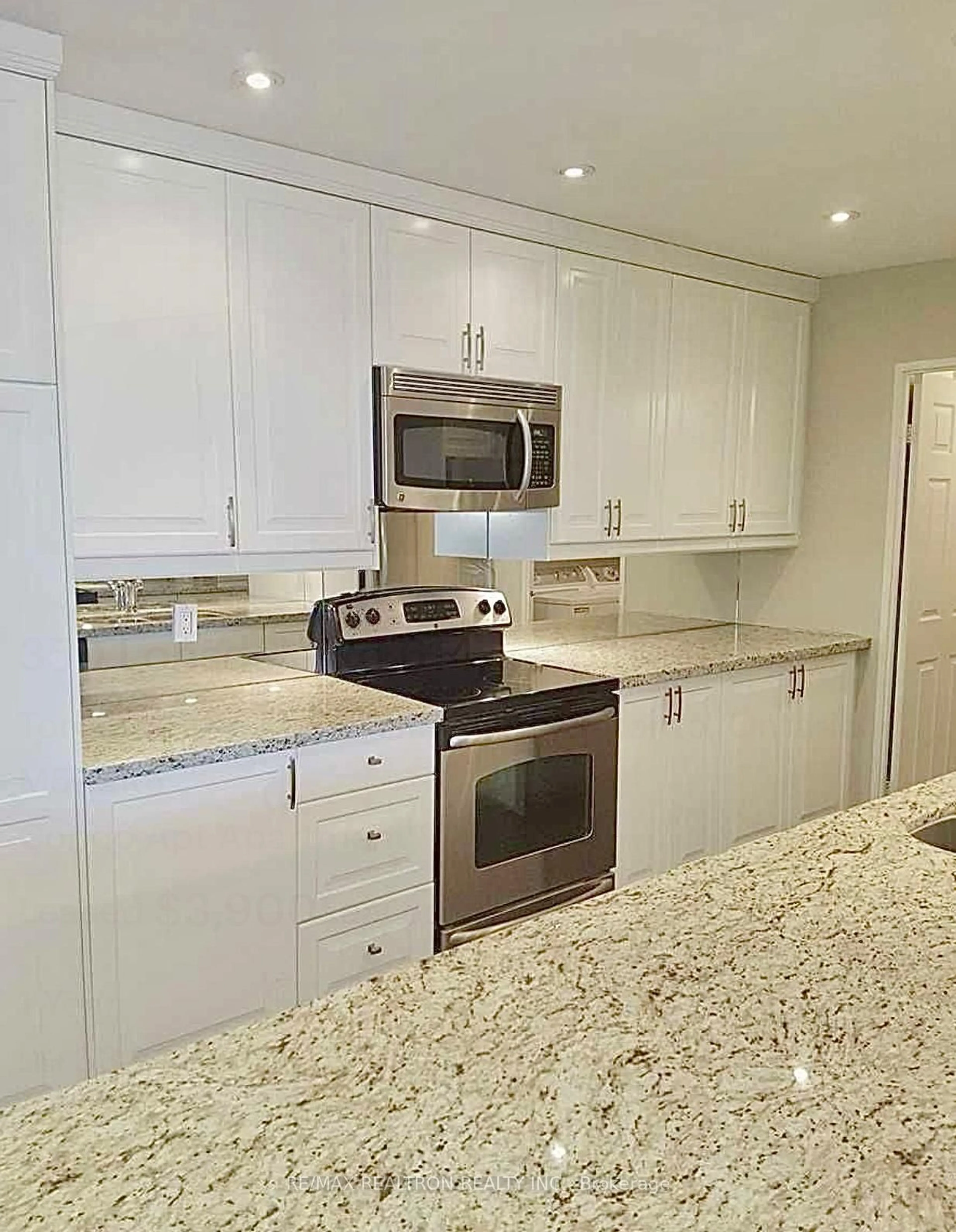 Unknown for 350 Lonsdale Rd #614, Toronto Ontario M5P 1R6