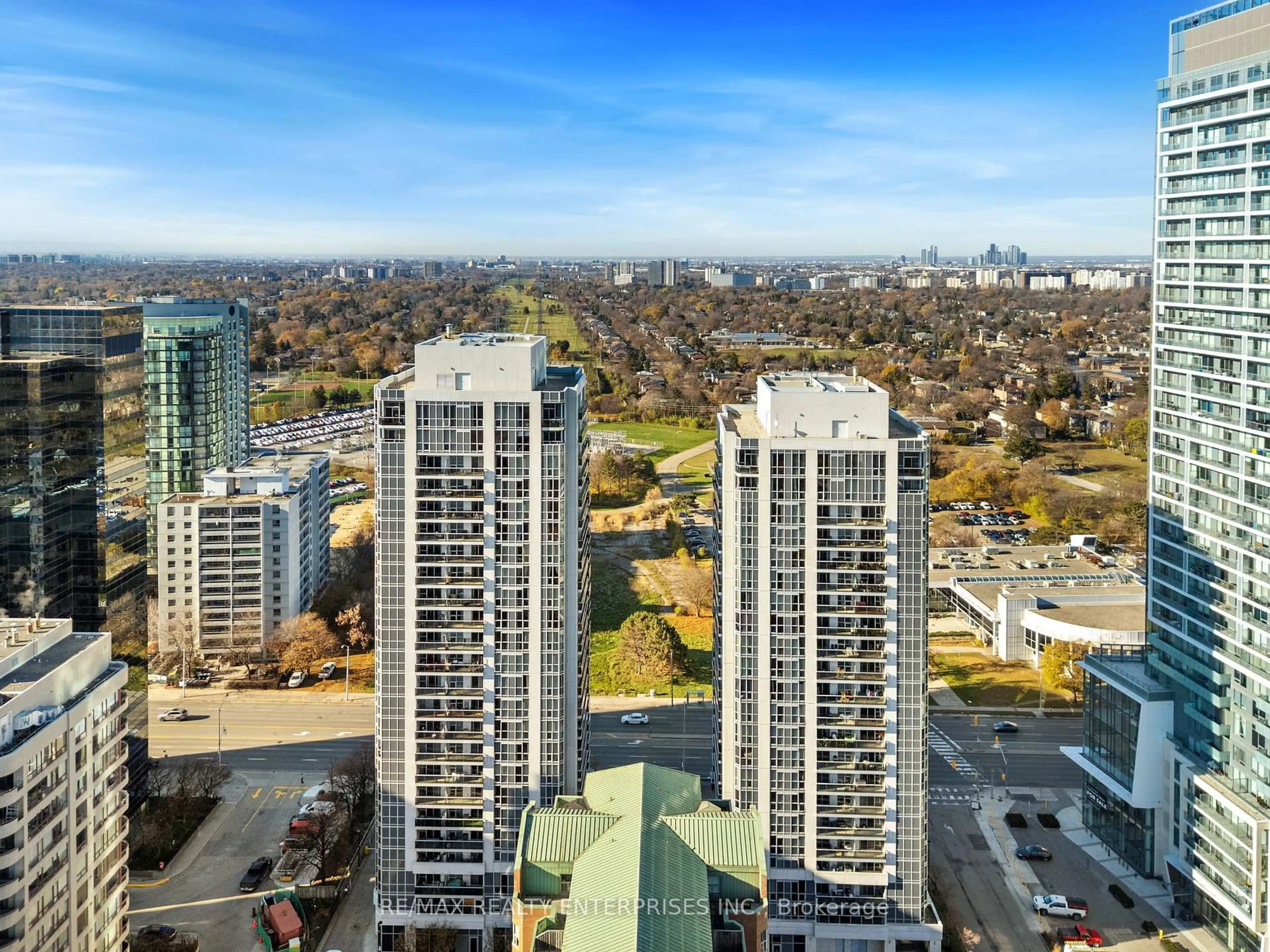 A pic from outside/outdoor area/front of a property/back of a property/a pic from drone, city buildings view from balcony for 5791 Yonge St #808, Toronto Ontario M2M 0A8