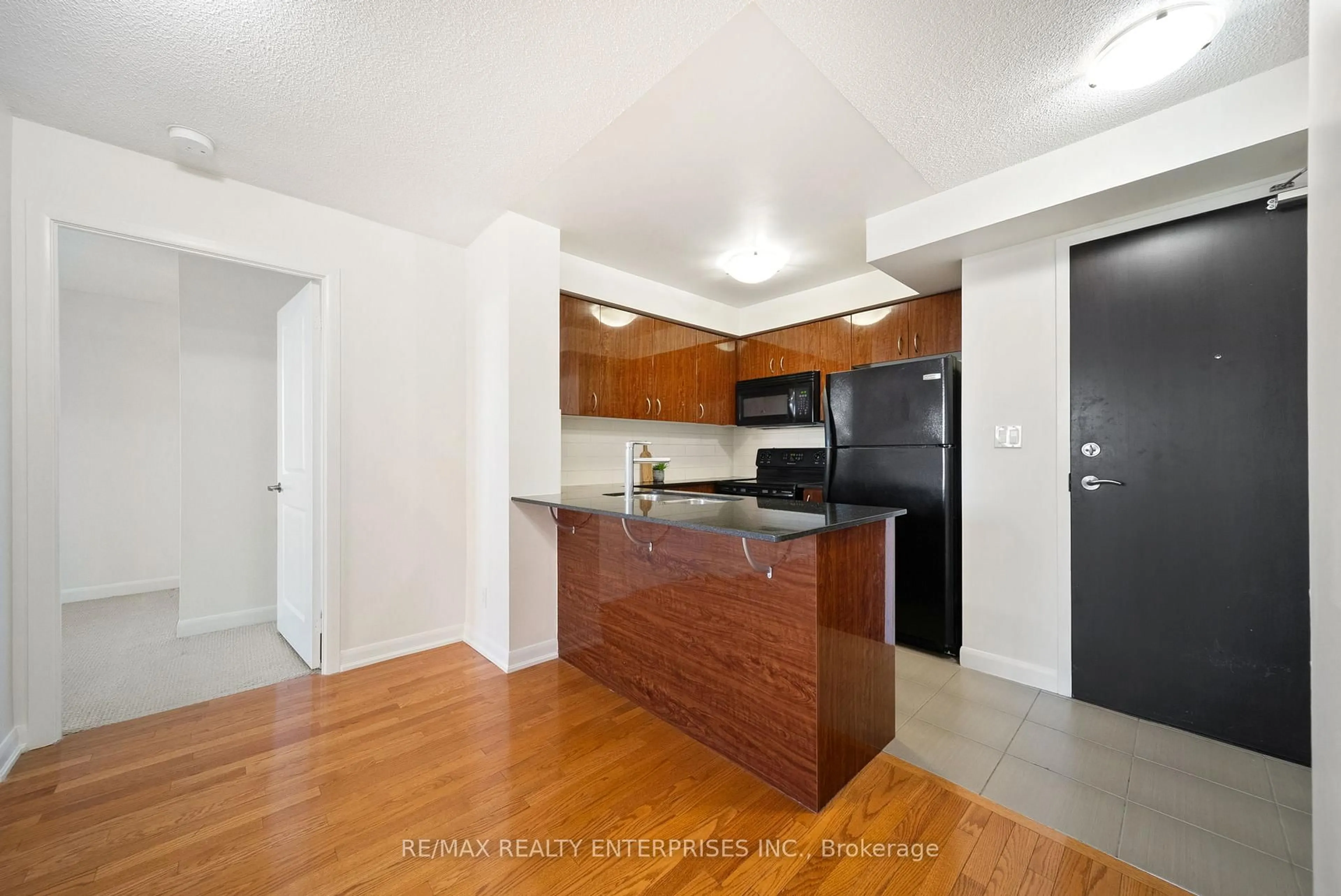 Standard kitchen, unknown for 5791 Yonge St #808, Toronto Ontario M2M 0A8