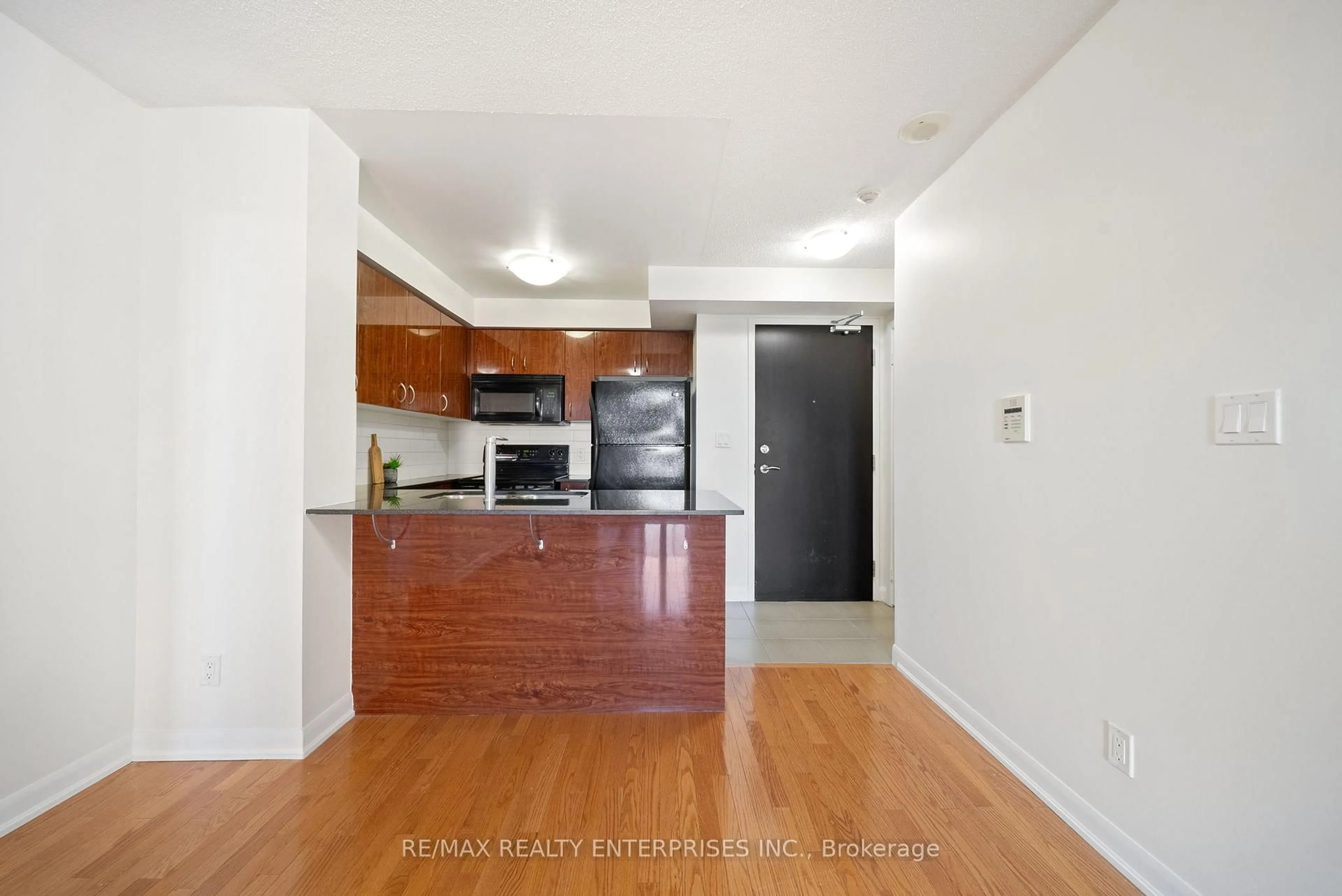 Standard kitchen, unknown for 5791 Yonge St #808, Toronto Ontario M2M 0A8