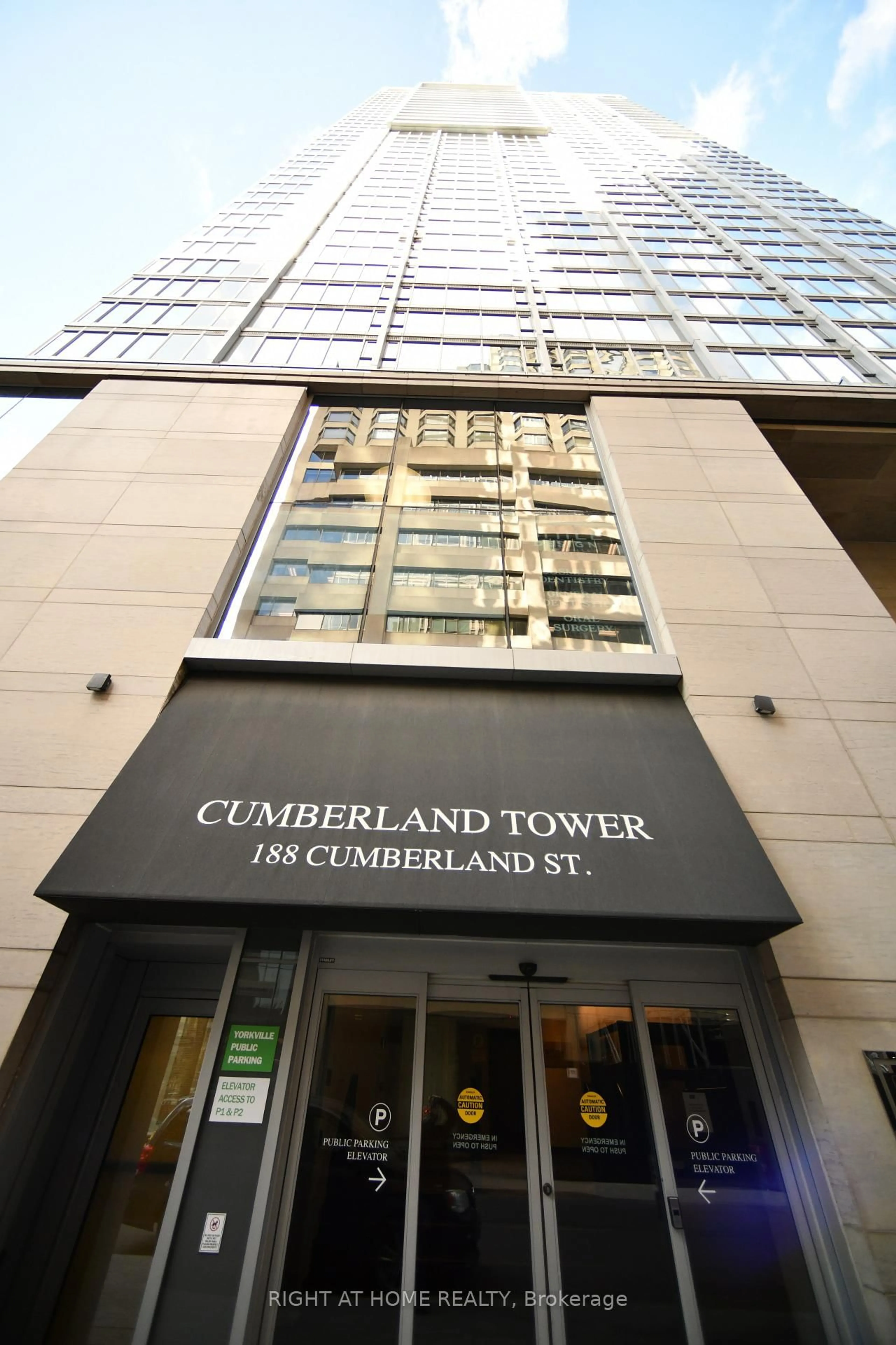 Lobby for 188 Cumberland St #1201, Toronto Ontario M5R 0B6
