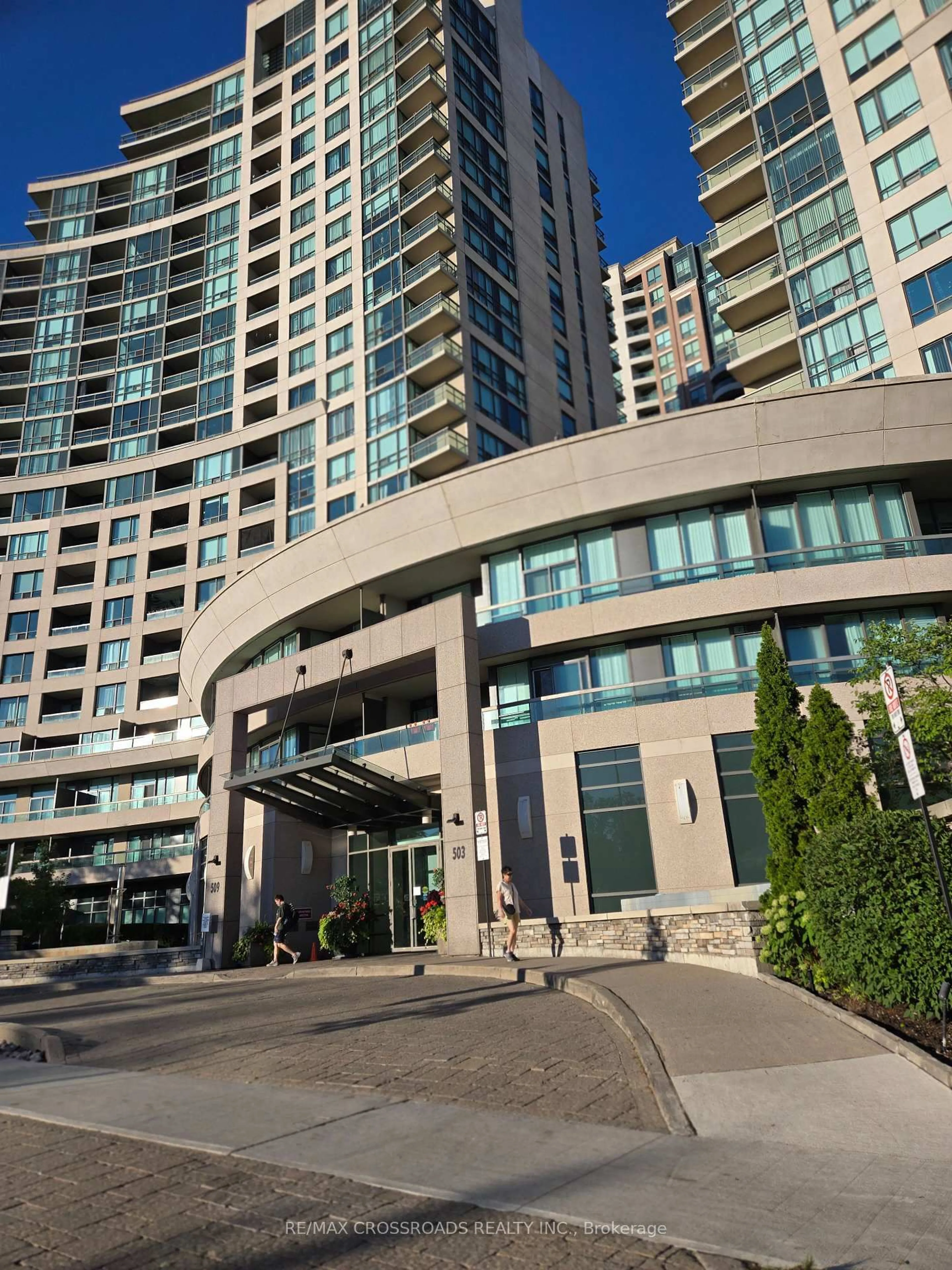 Indoor foyer for 509 Beecroft Rd #1512, Toronto Ontario M2N 0A3