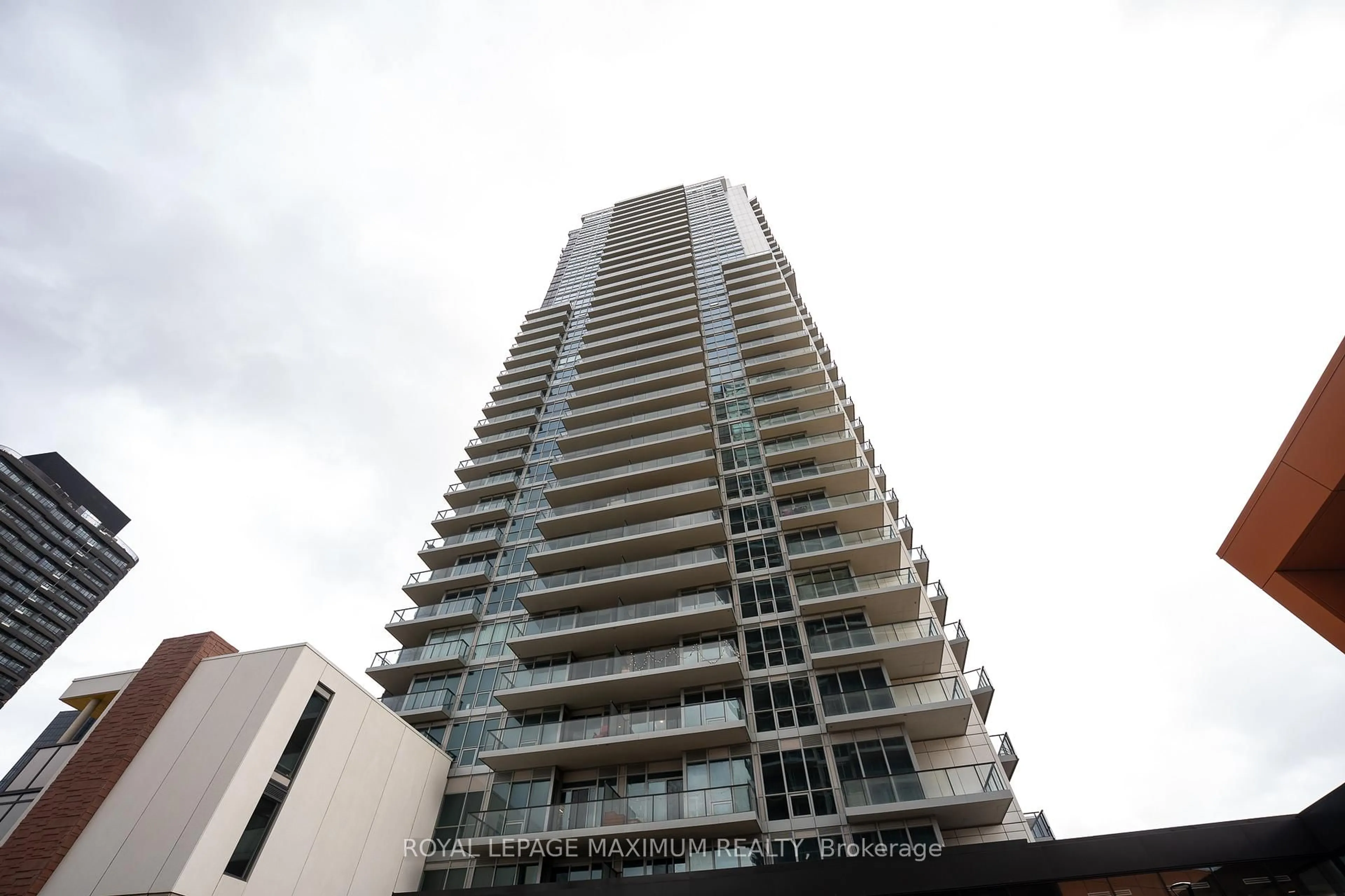 Unknown for 95 McMahon Dr #502, Toronto Ontario M2K 0H1