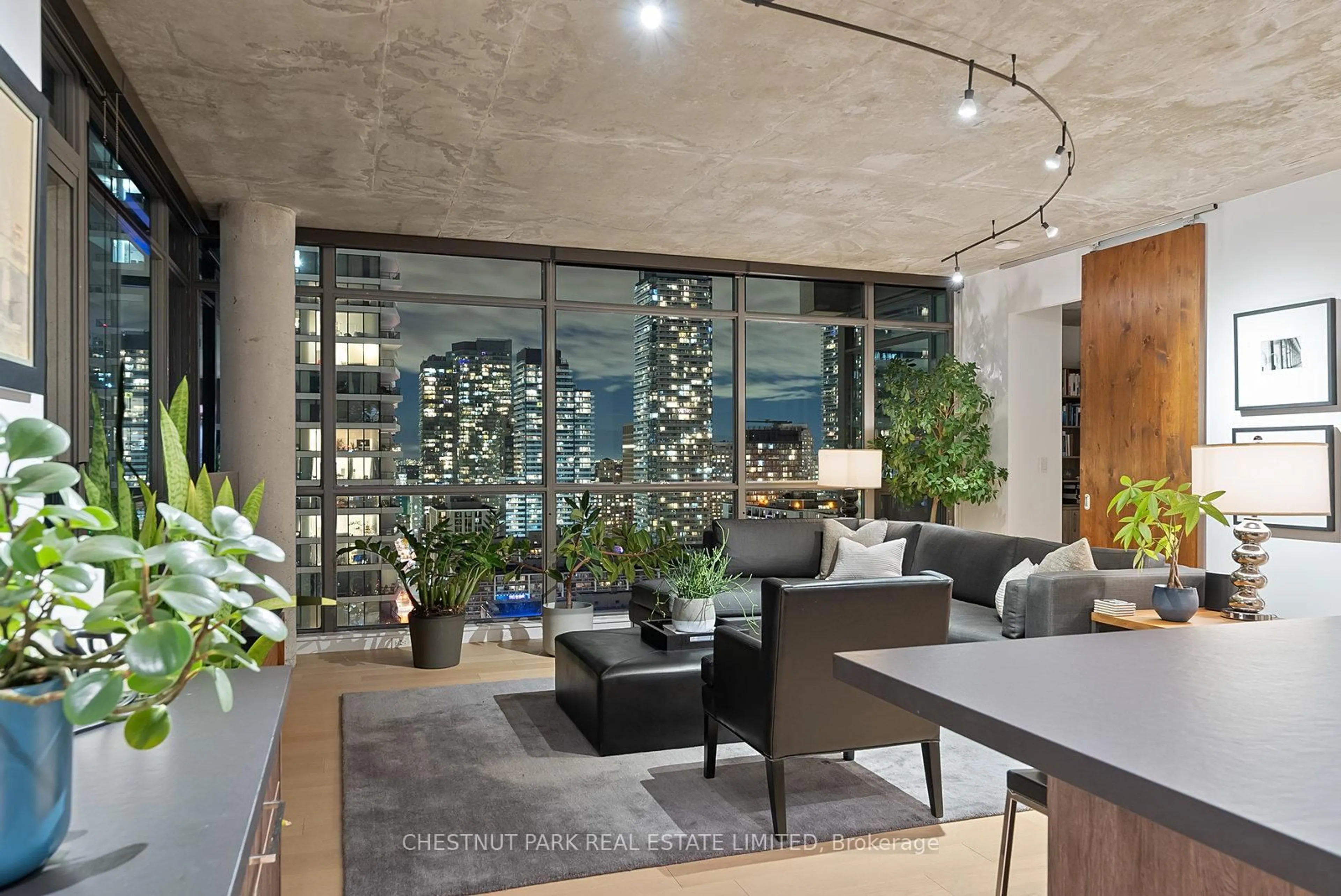 Unknown for 281 Mutual St #2502, Toronto Ontario M4Y 3C4