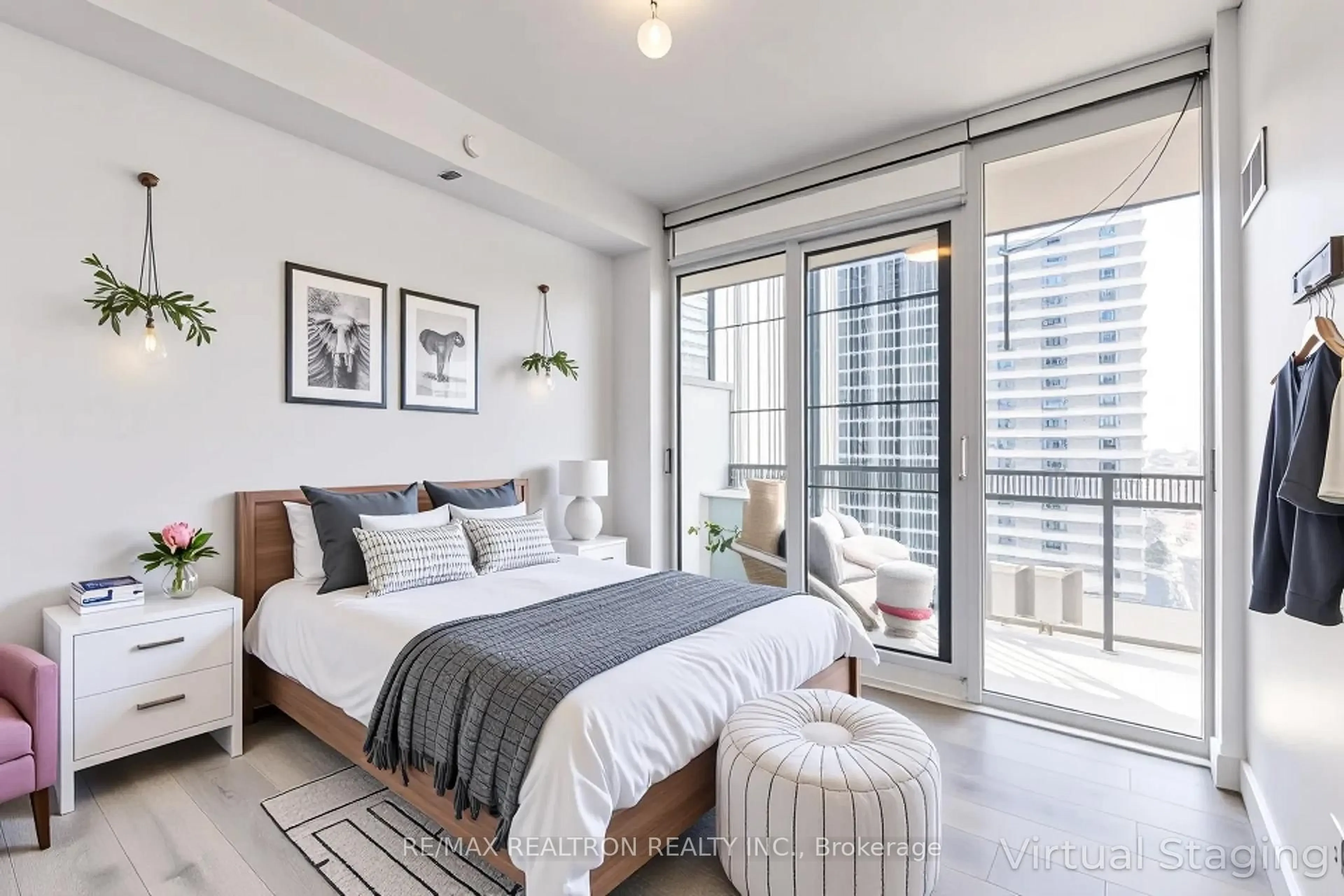 Bedroom with bed, unknown for 8 Eglinton Ave #1602, Toronto Ontario M4P 1A6