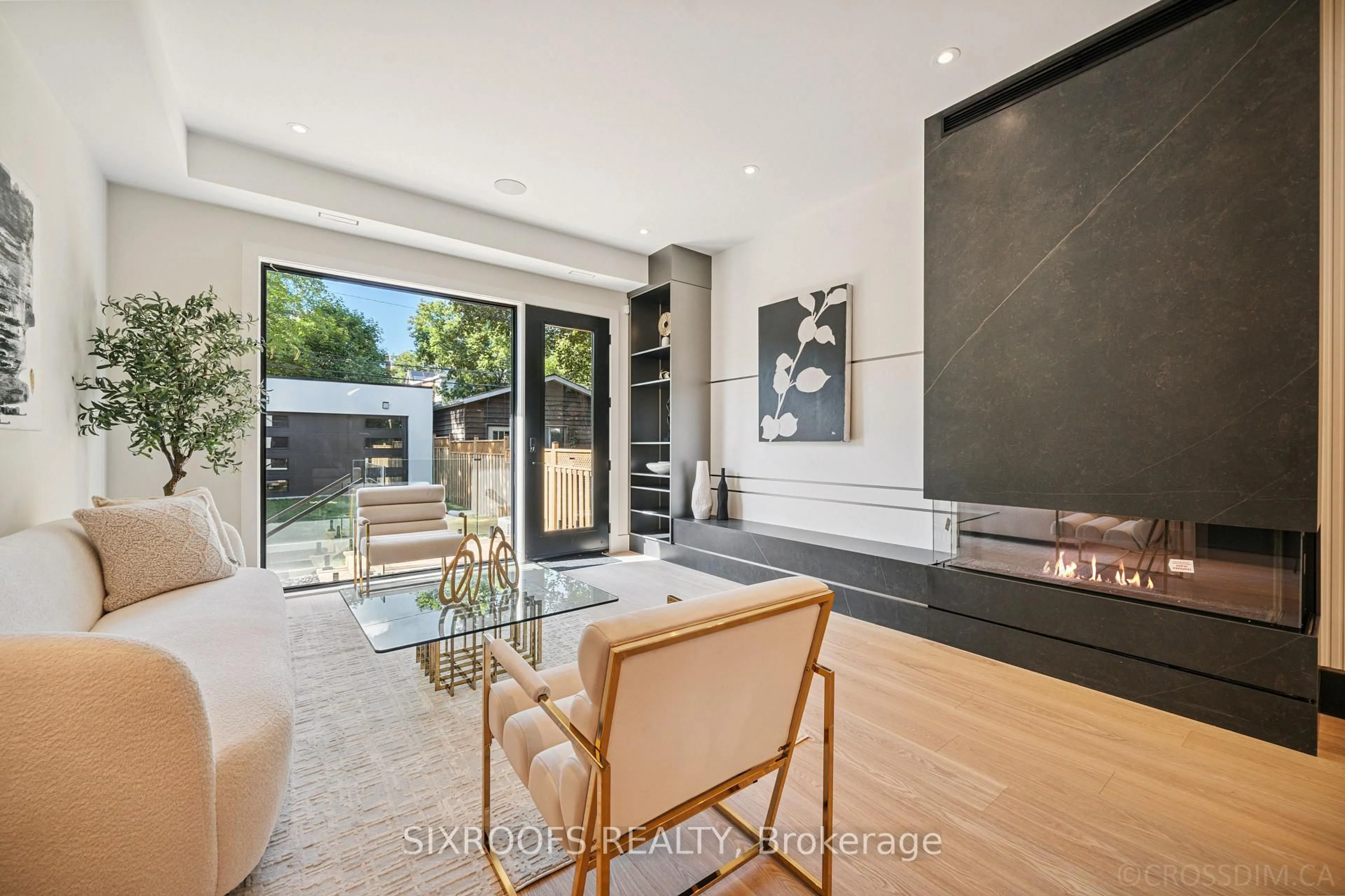 Unknown for 44A Alcina Ave, Toronto Ontario M6G 2E8