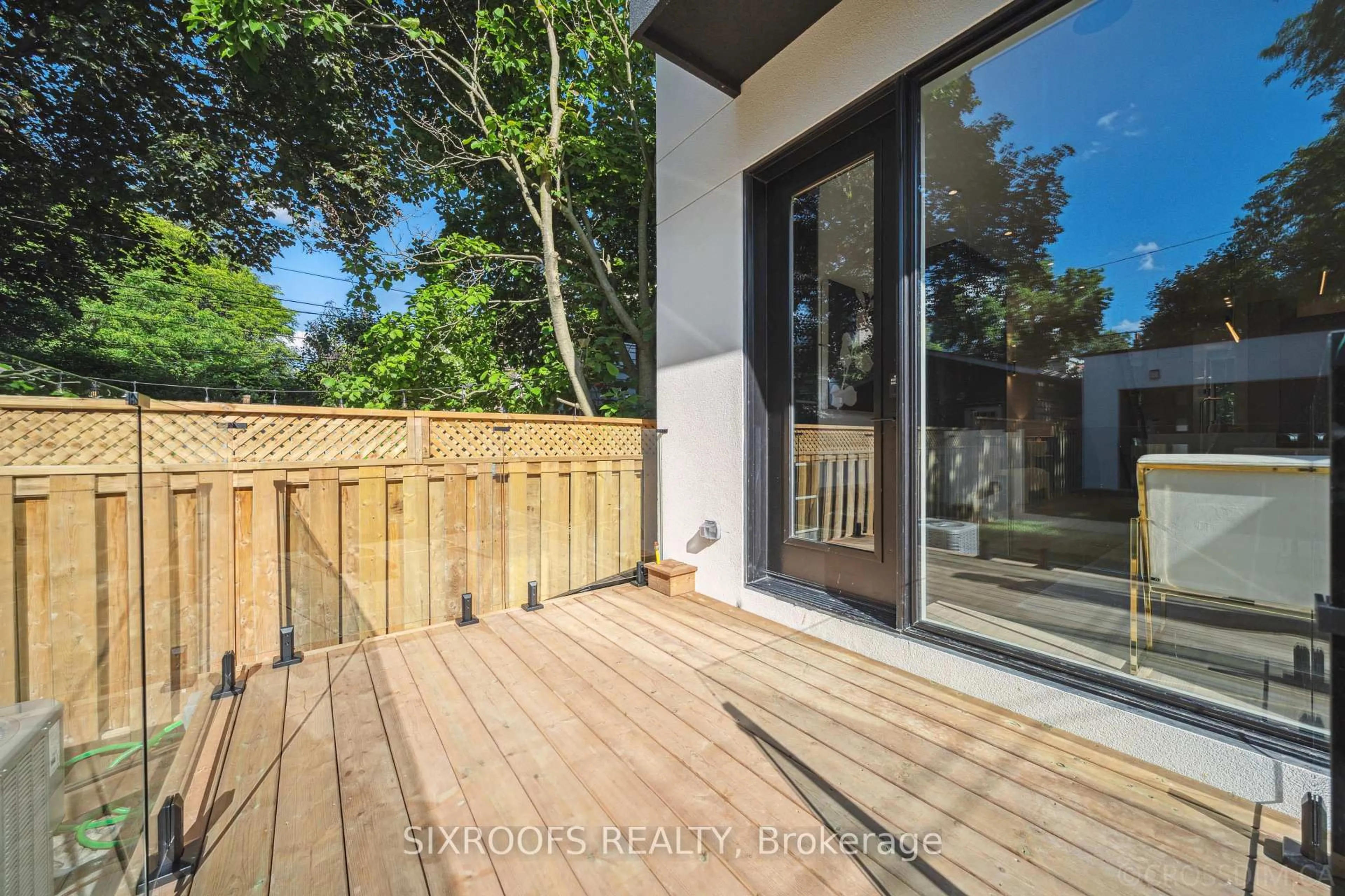 Patio, forest/trees view for 44A Alcina Ave, Toronto Ontario M6G 2E8