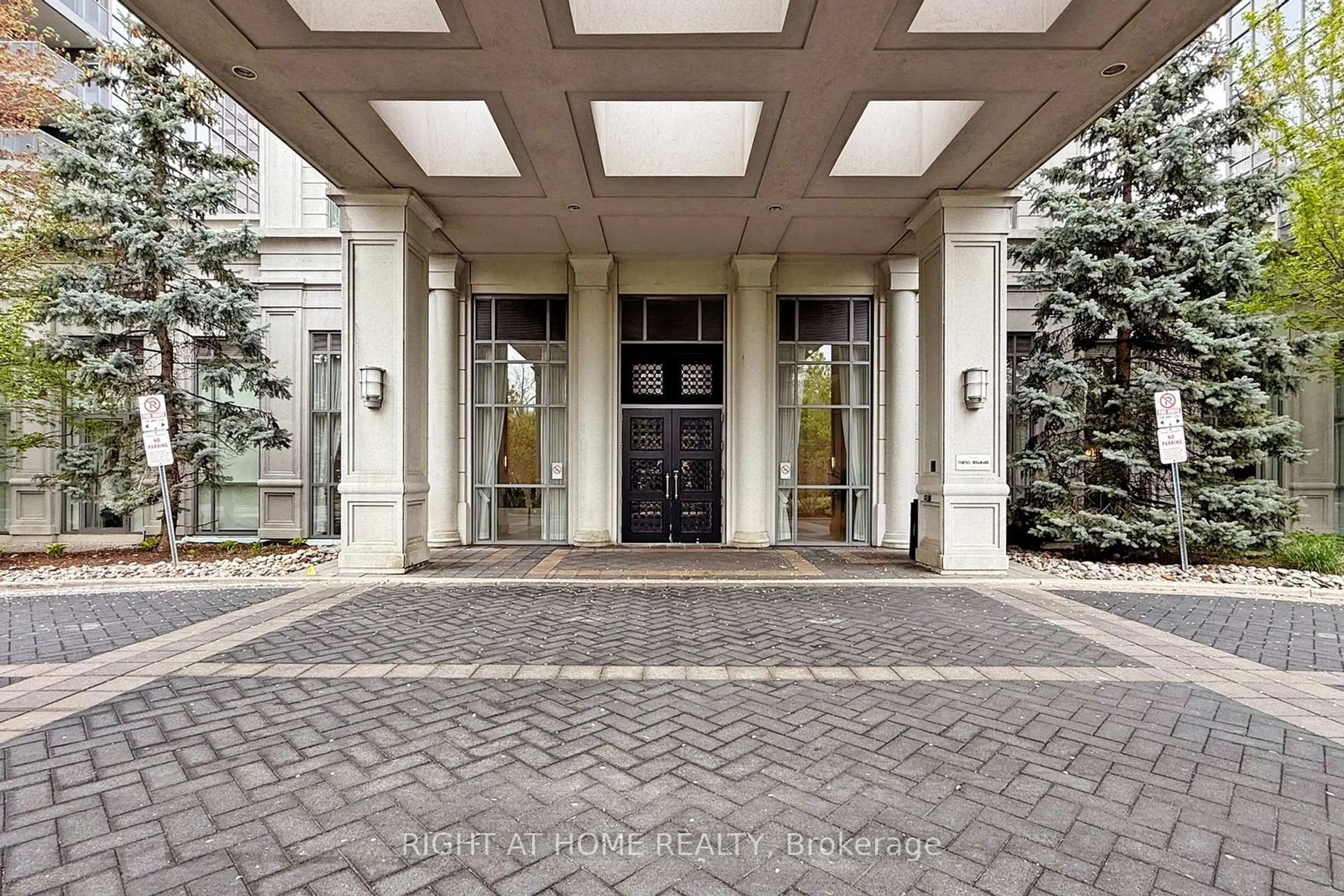 Indoor foyer for 25 Greenview Ave #2021, Toronto Ontario M2M 0A5