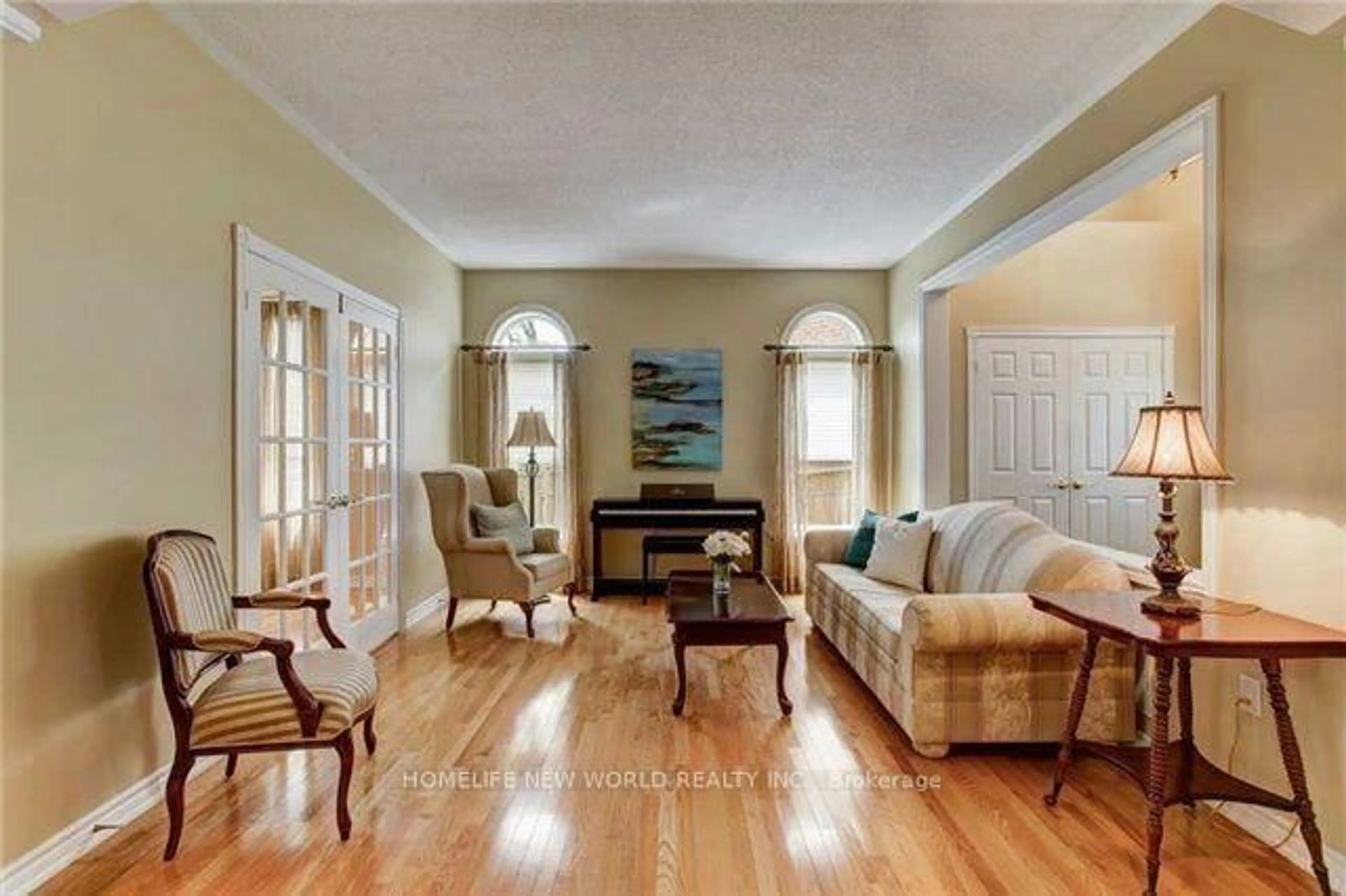 Living room with furniture, unknown for 39 Green Meadows Circ, Toronto Ontario M2J 5G6