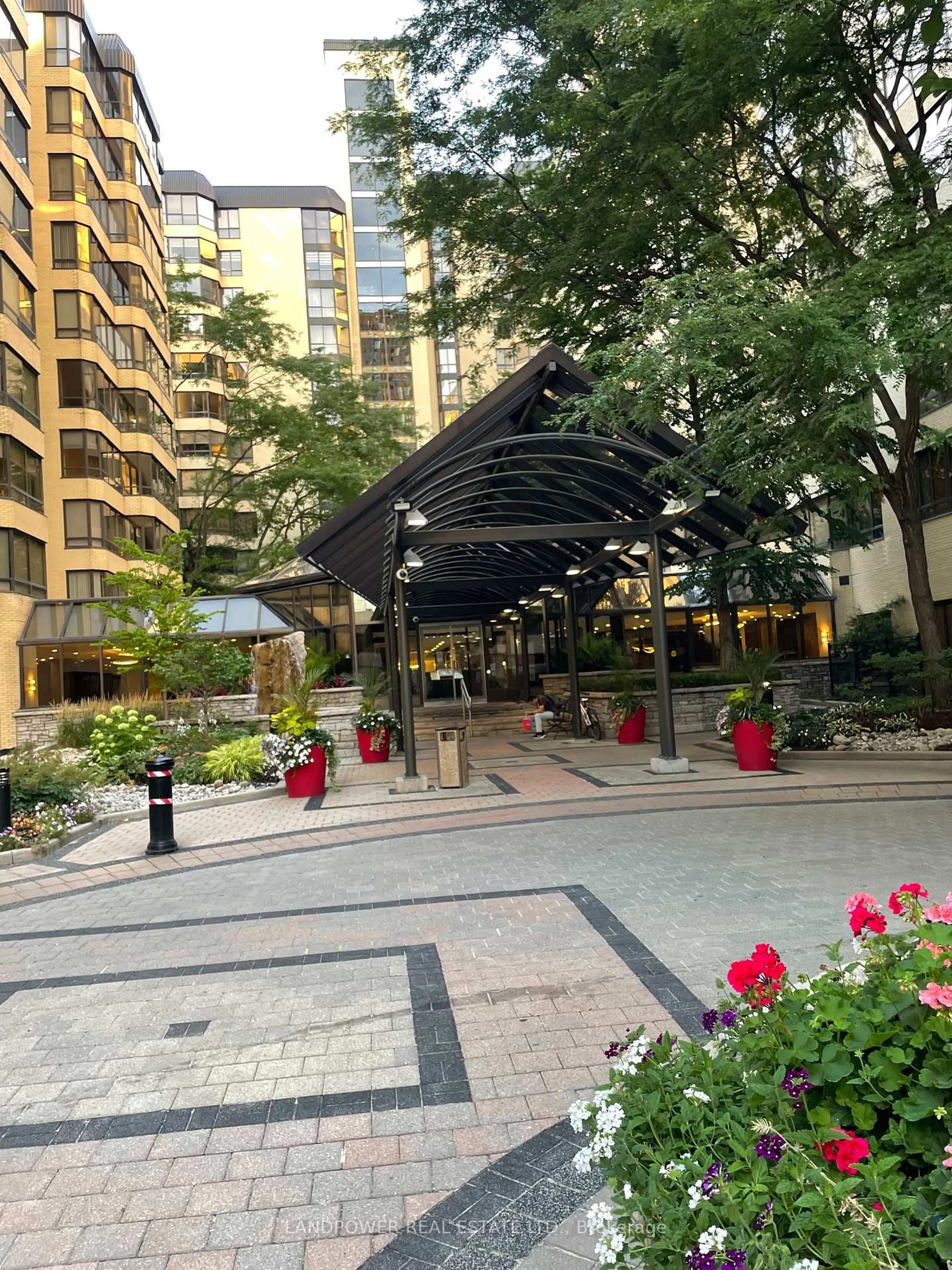 Patio, street for 195 St. Patrick St #508, Toronto Ontario M5T 2Y8