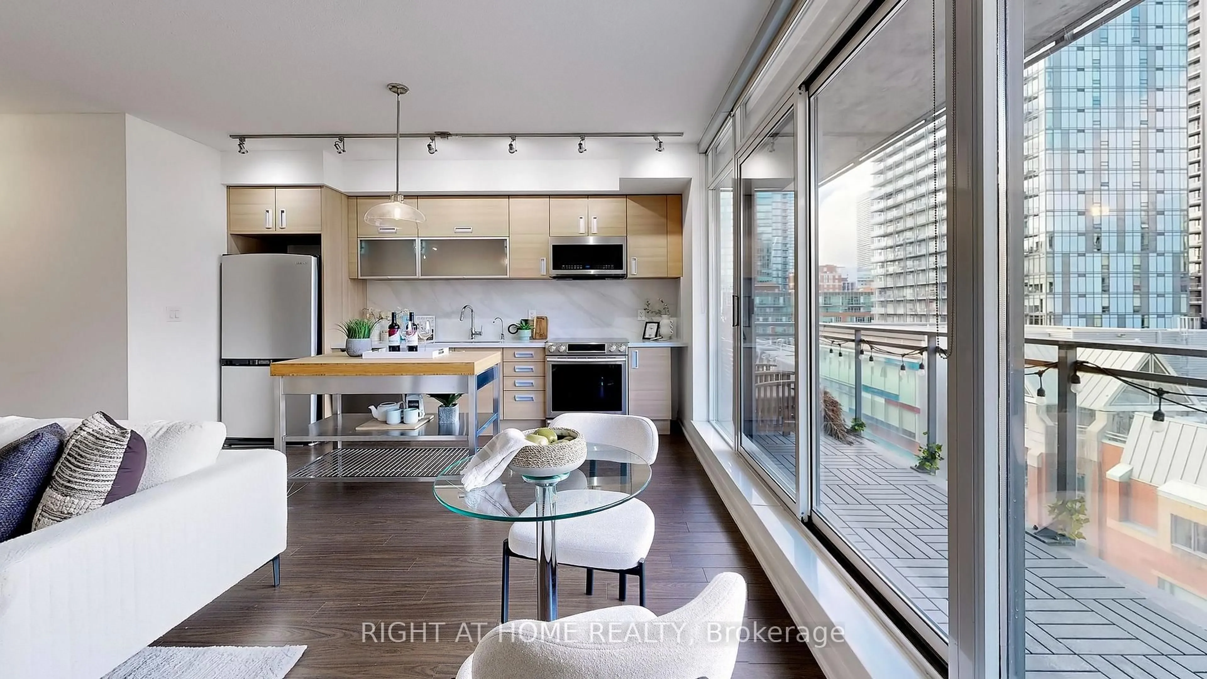 Open concept kitchen, unknown for 205 Frederick St #906, Toronto Ontario M5A 4V3