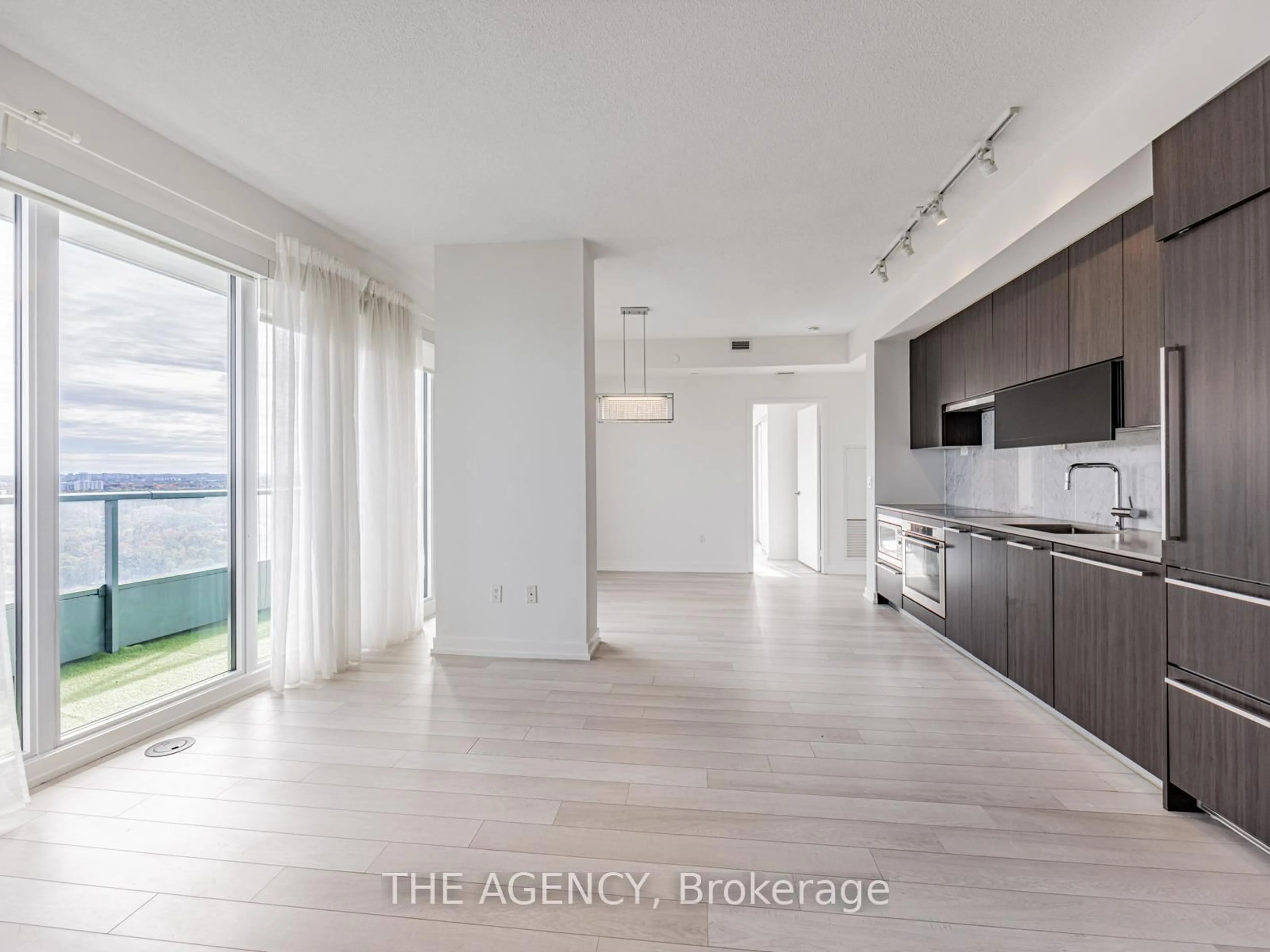 Open concept kitchen, unknown for 117 McMahon Dr #3702, Toronto Ontario M2K 0E4