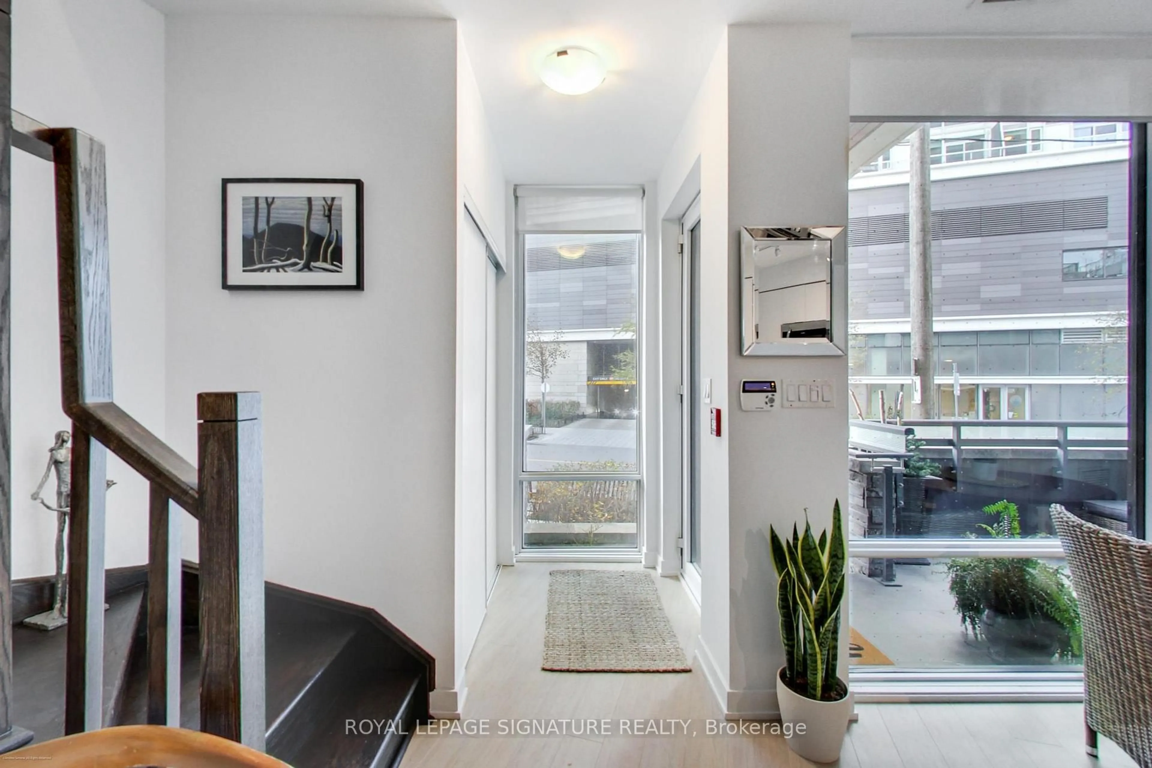 Indoor entryway for 30 Ordnance St #TH105, Toronto Ontario M6K 0C8