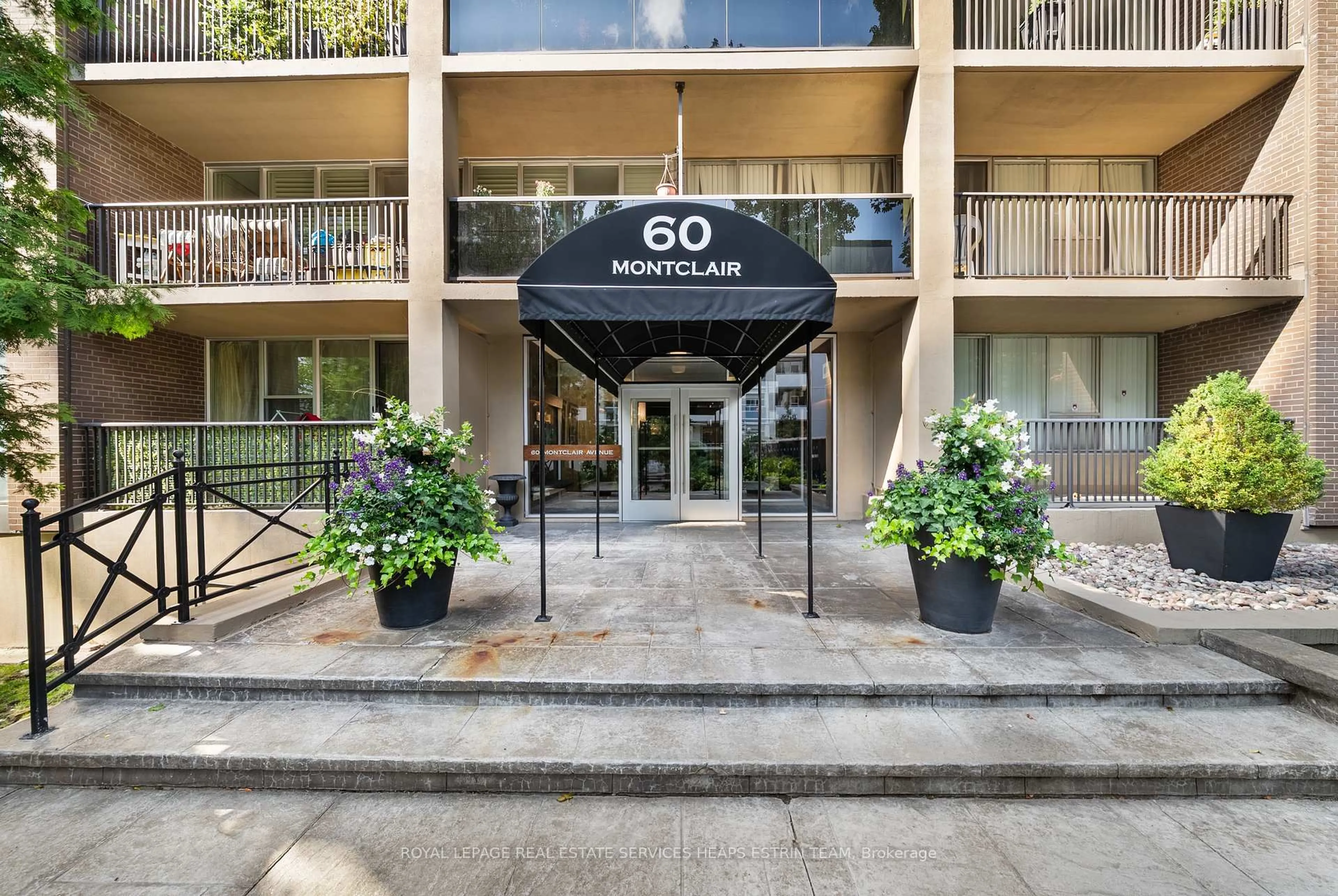 Indoor foyer for 60 Montclair Ave #202, Toronto Ontario M5P 1P7