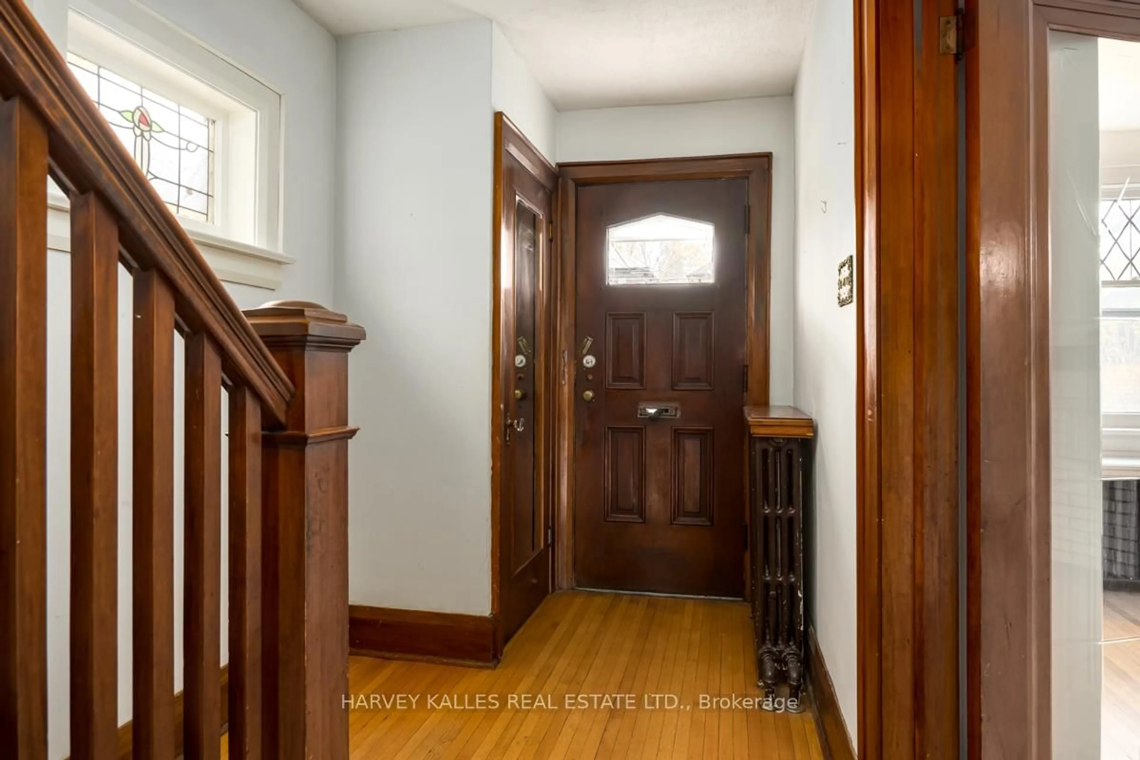 Indoor foyer for 236 Greer Rd, Toronto Ontario M5M 3N7