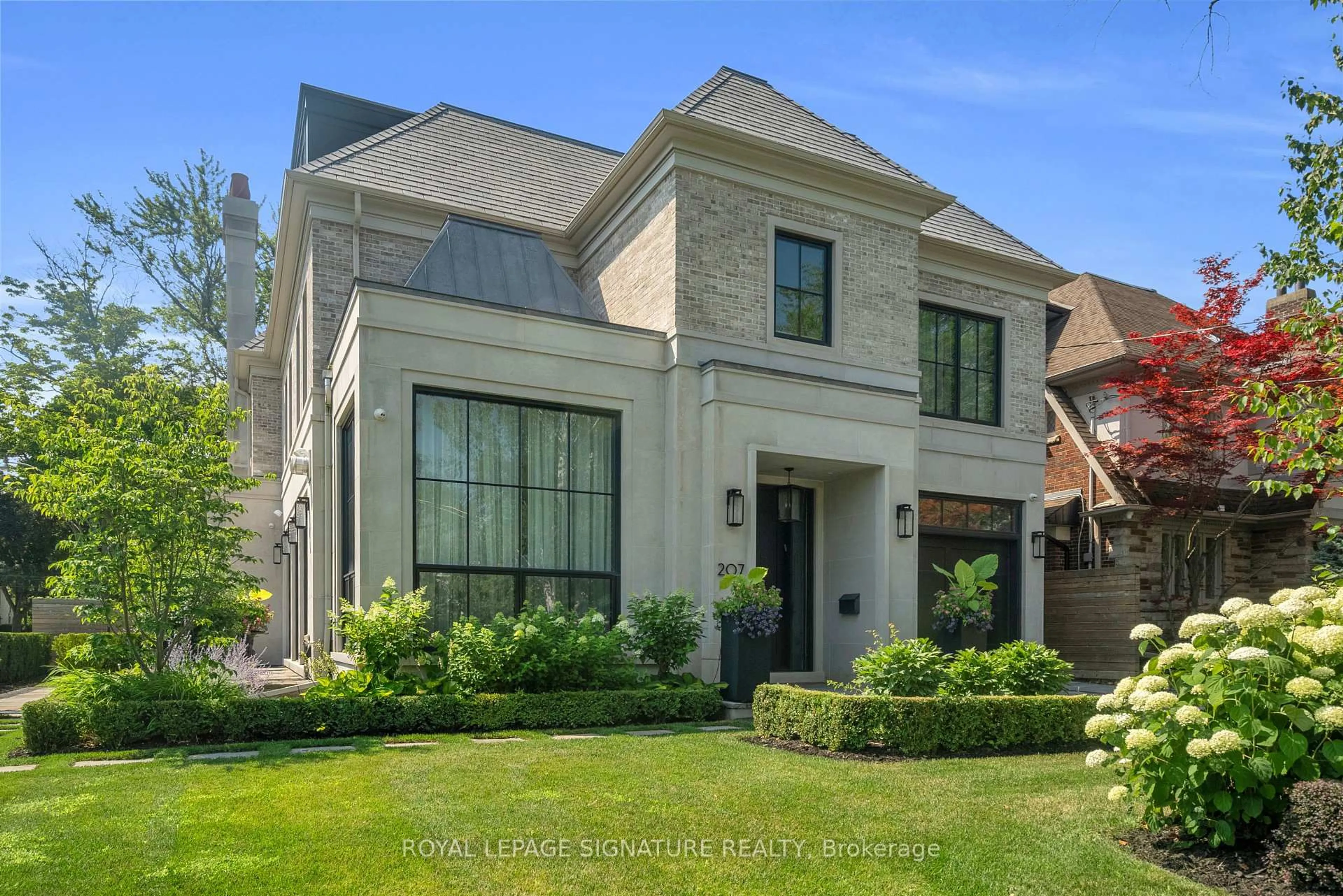 Home with brick exterior material, street for 207 Strathallan Blvd, Toronto Ontario M1N 1T3