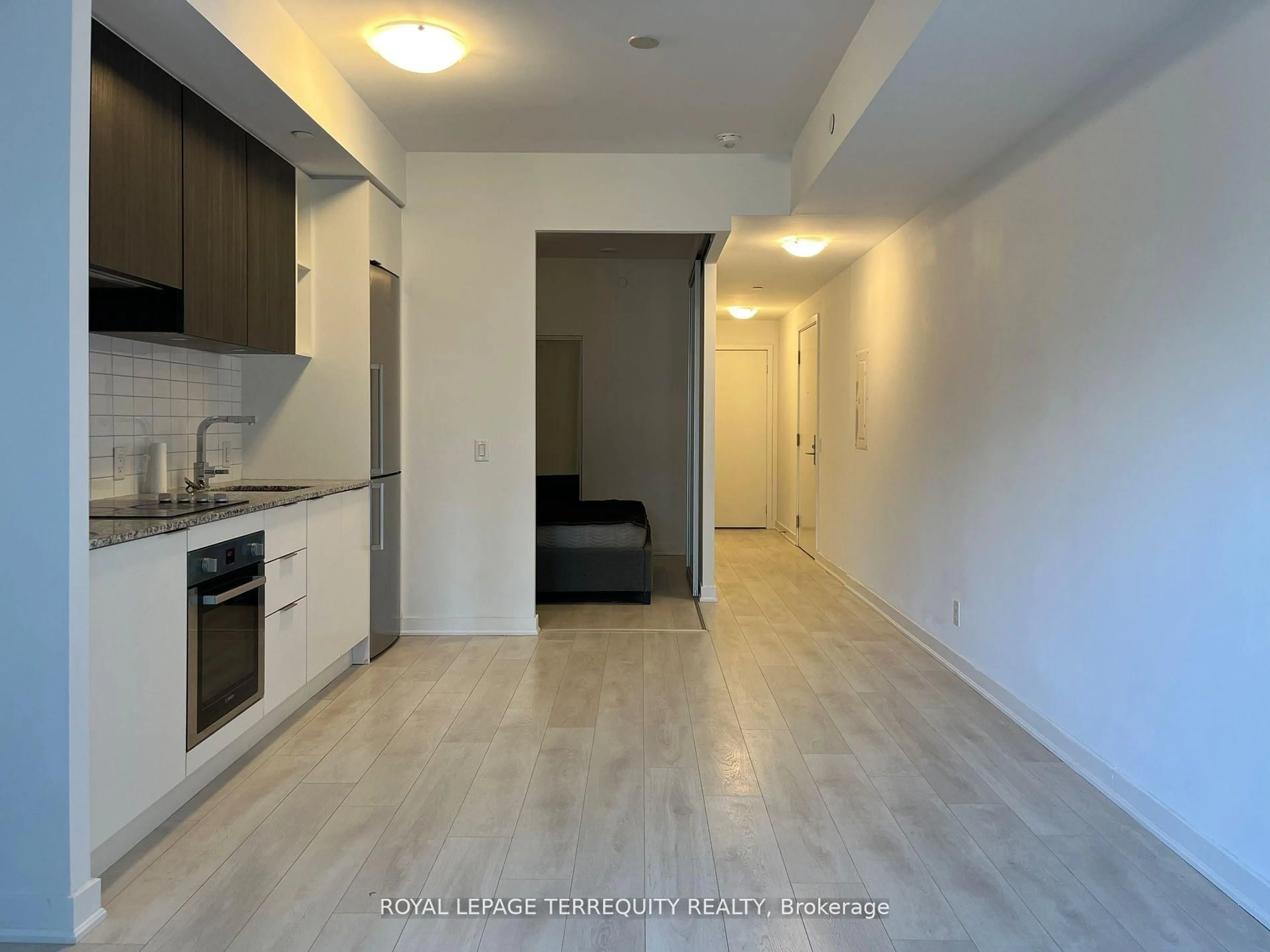 Standard kitchen, unknown for 120 Parliament St #423, Toronto Ontario M5A 0N6