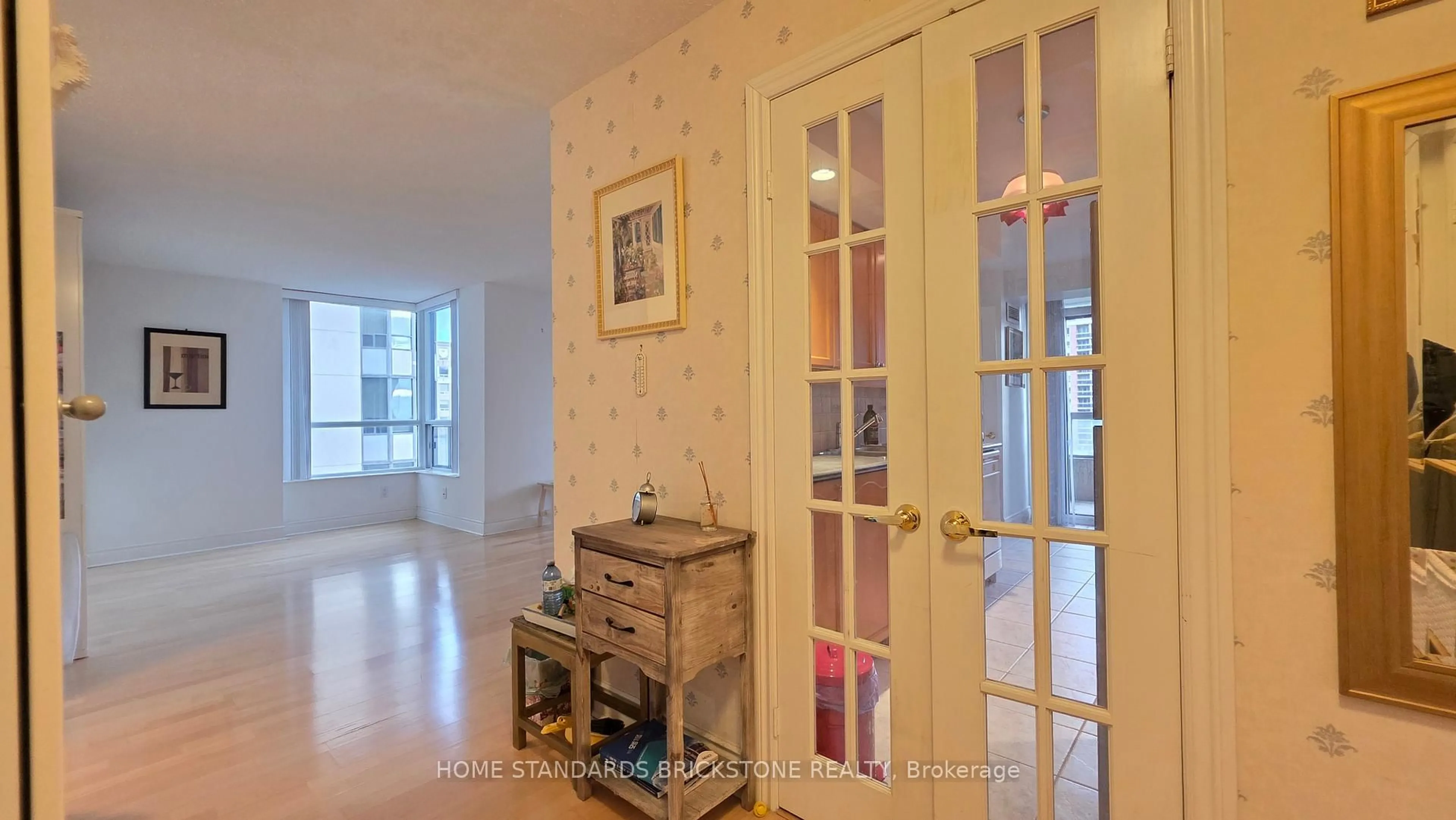 Indoor entryway for 5 Northtown Way #712, Toronto Ontario M2N 7A1