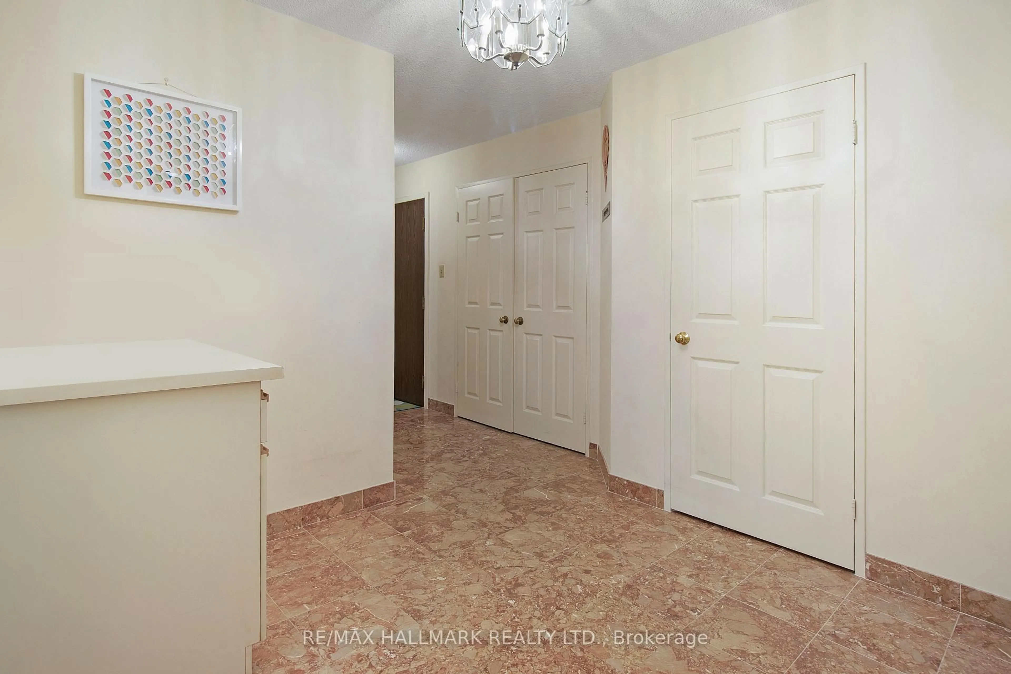 Indoor entryway for 211 St Patrick St #307, Toronto Ontario M5T 2Y9