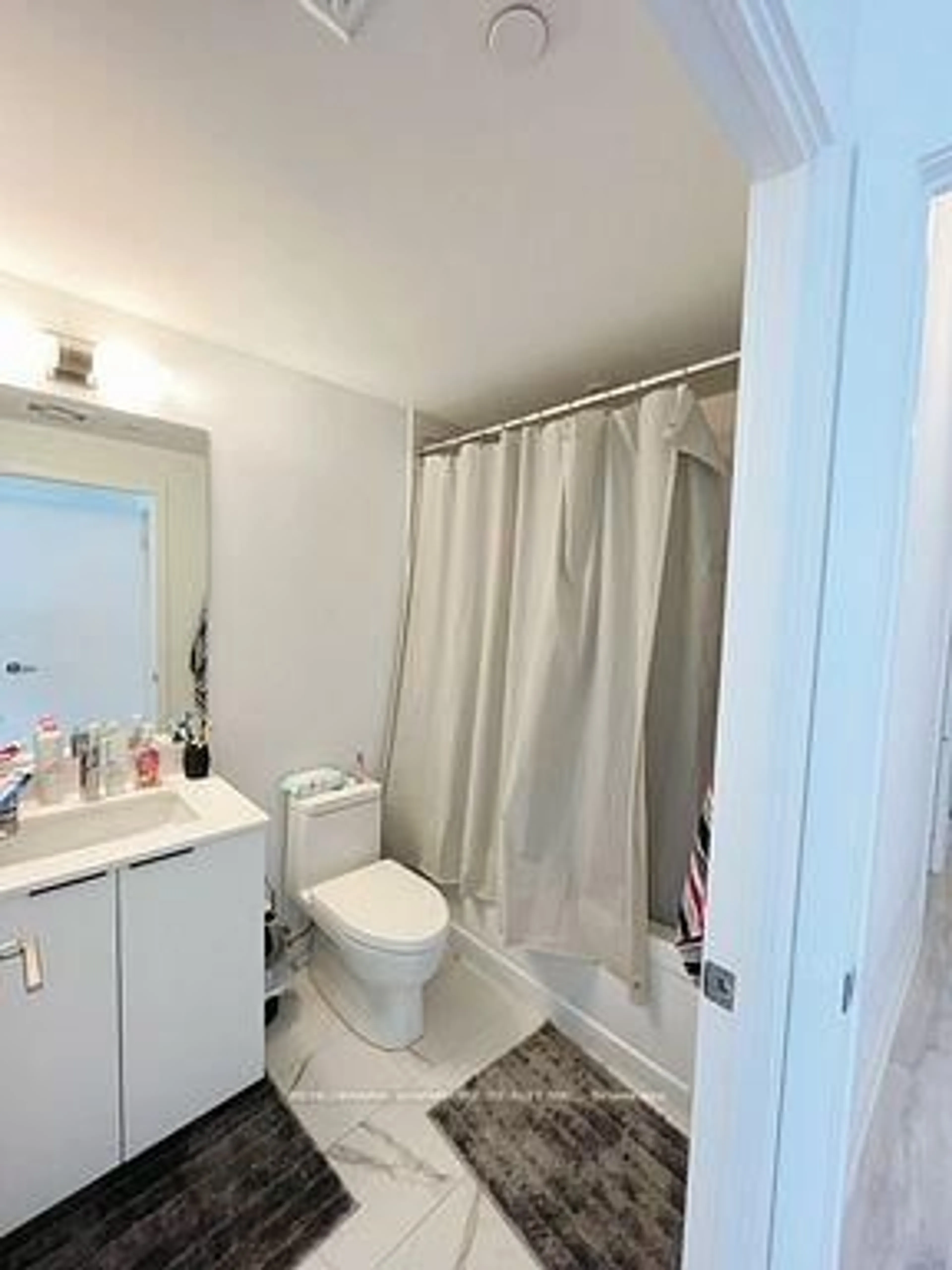Standard bathroom, unknown for 7 Golden Lion Hts #N735, Toronto Ontario M2M 3T9